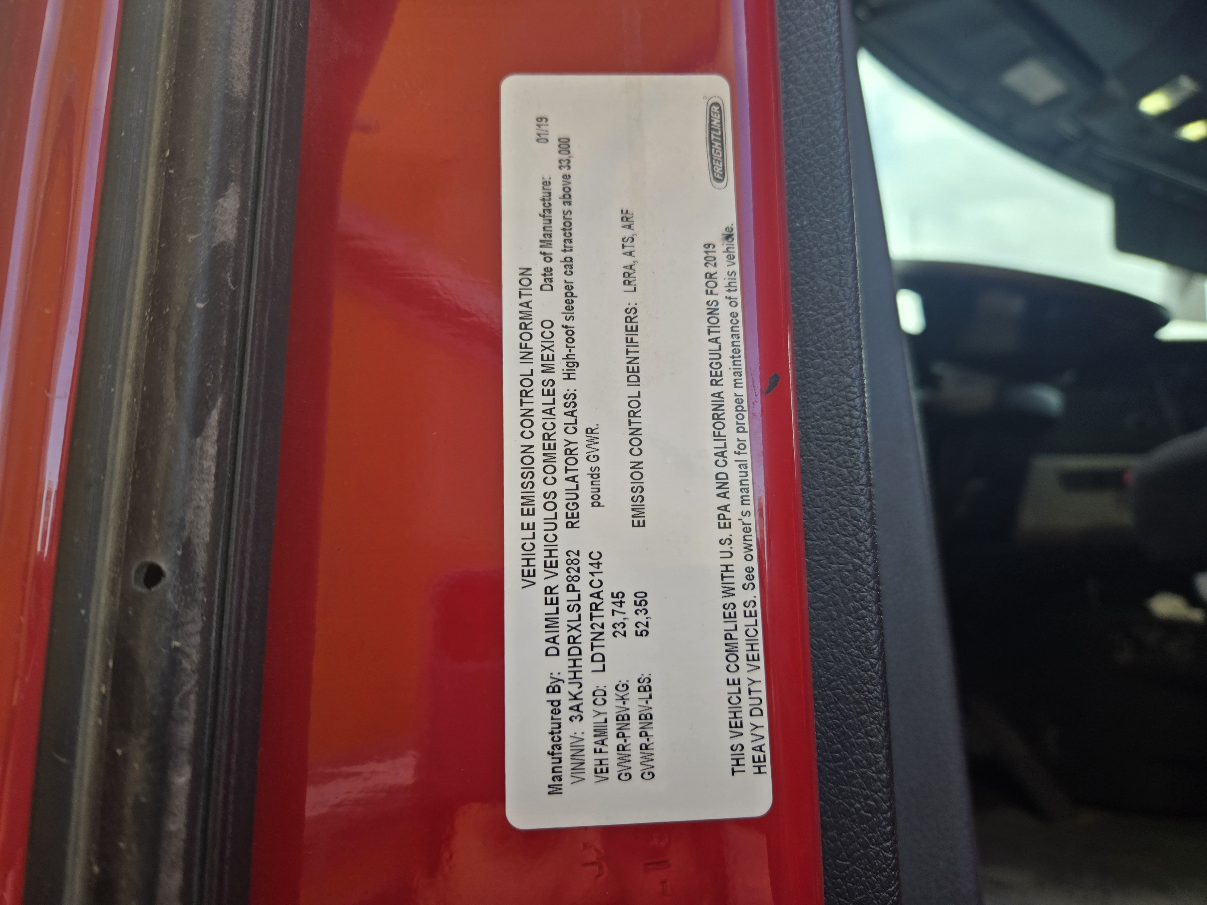 2020 FREIGHTLINER CASCADIA 126SLP - image 9