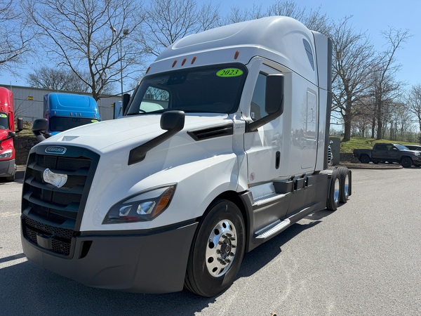 FREIGHTLINER CASCADIA 126SLP 2023