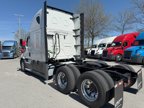 FREIGHTLINER CASCADIA 126SLP 2023