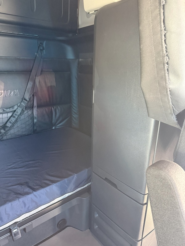 FREIGHTLINER CASCADIA 126SLP 2023