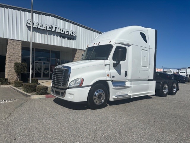 2020 FREIGHTLINER CASCADIA 125SLP - image 1