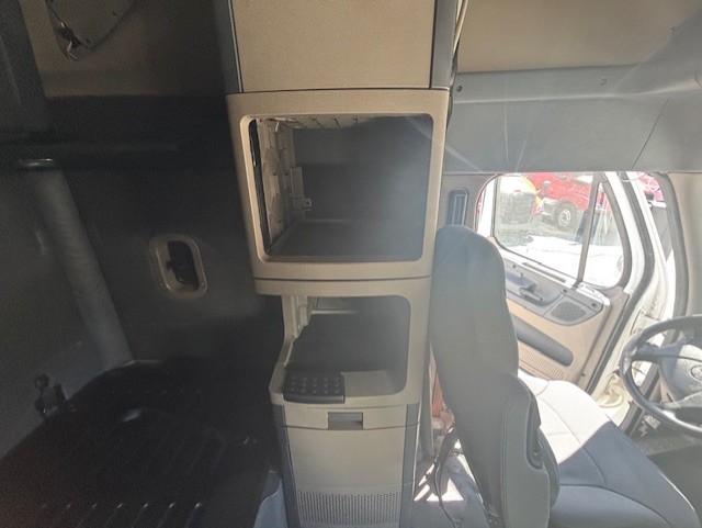 2020 FREIGHTLINER CASCADIA 125SLP - image 19