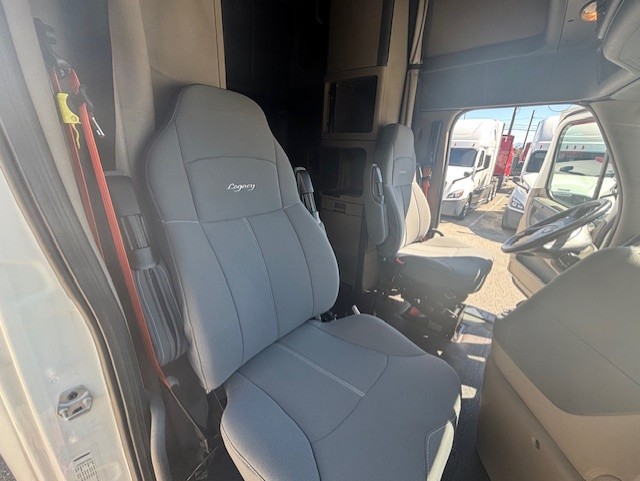2020 FREIGHTLINER CASCADIA 125SLP - image 15