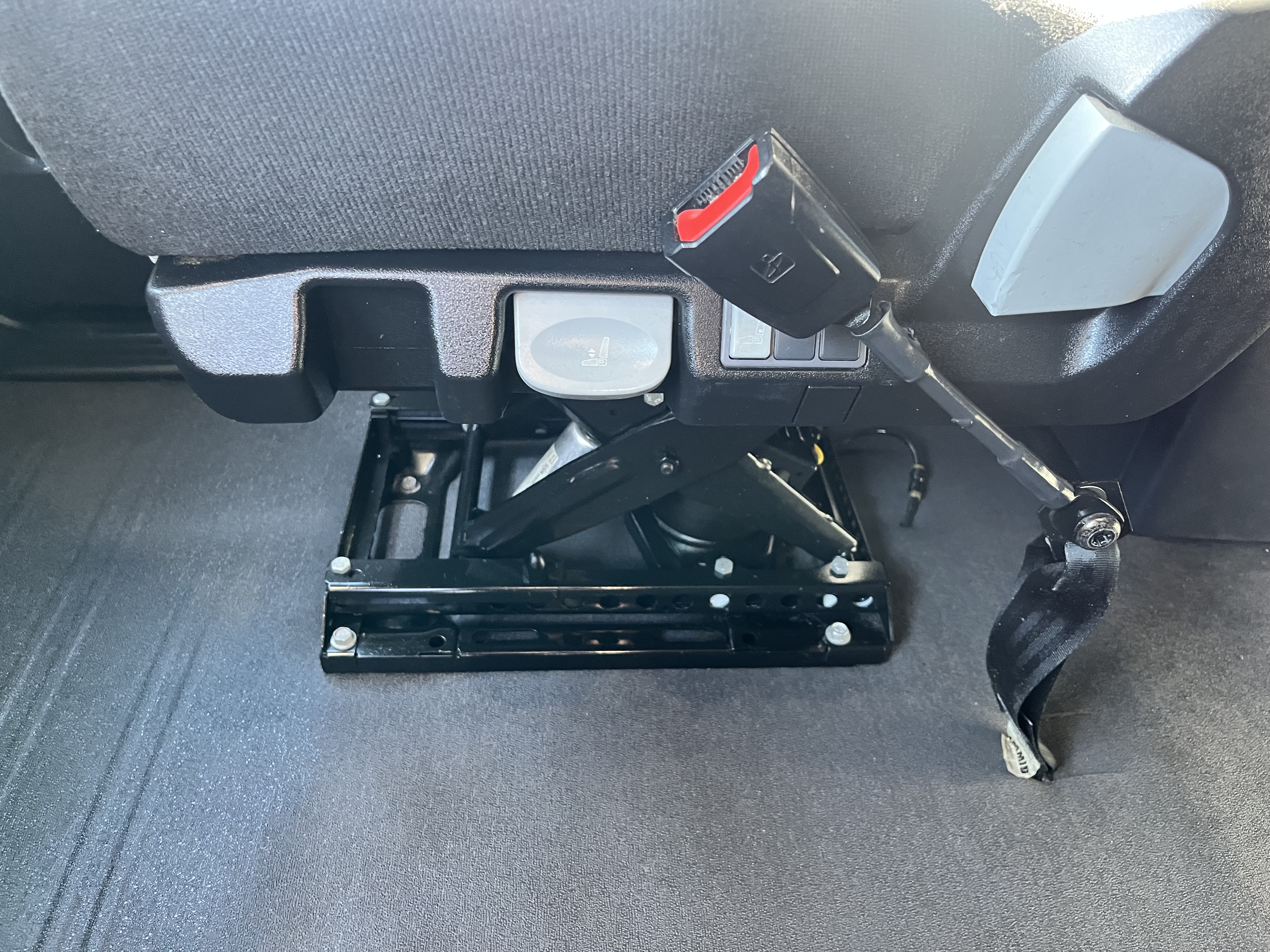 2020 FREIGHTLINER CASCADIA 126SLP - image 17