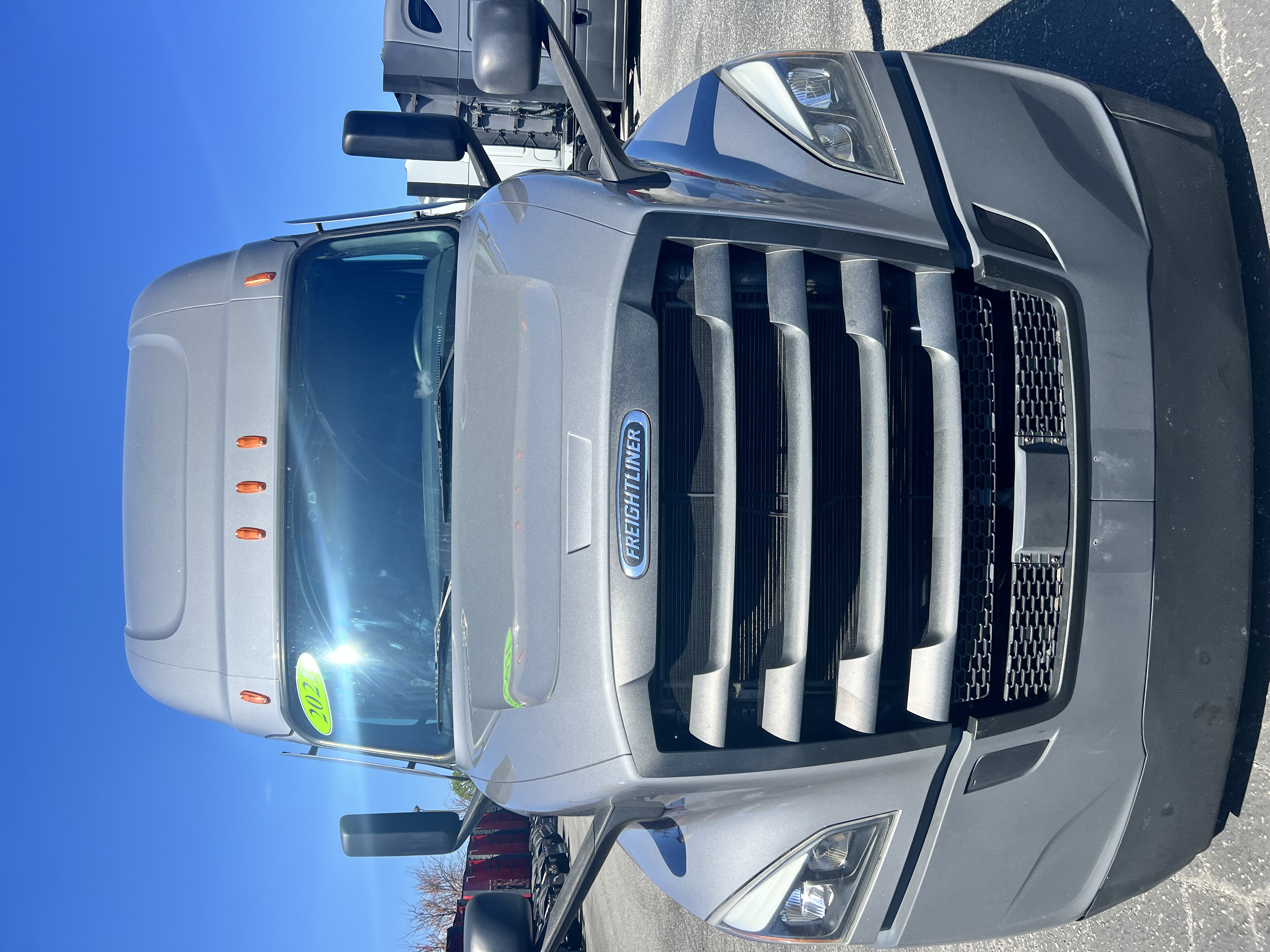 2021 FREIGHTLINER CASCADIA 126SLP - image 6