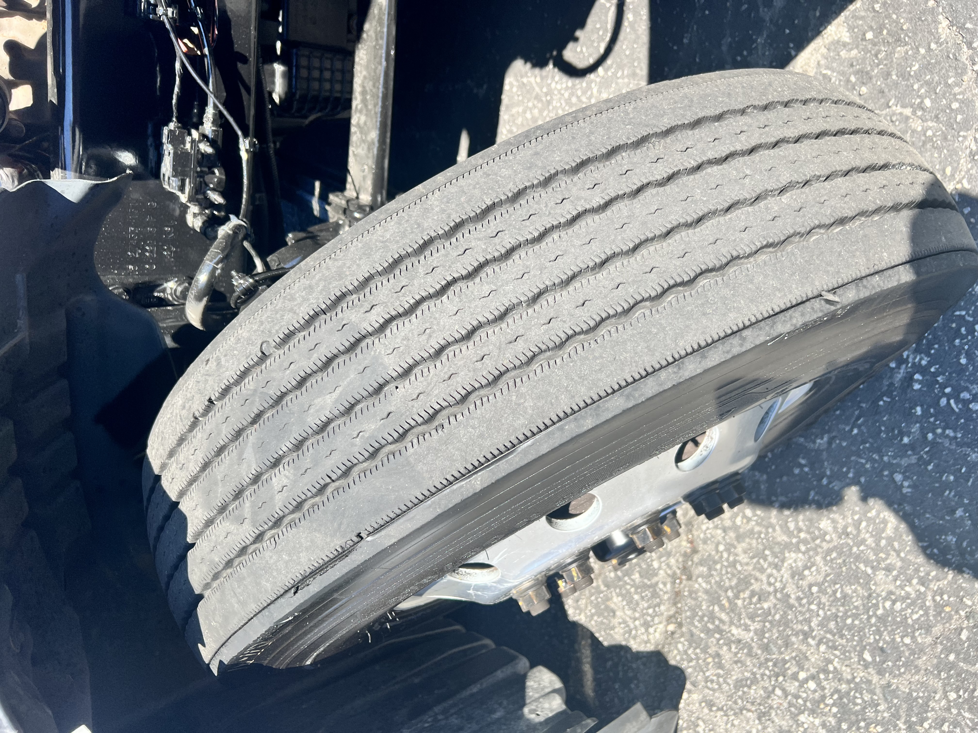 2021 FREIGHTLINER CASCADIA 126SLP - image 11