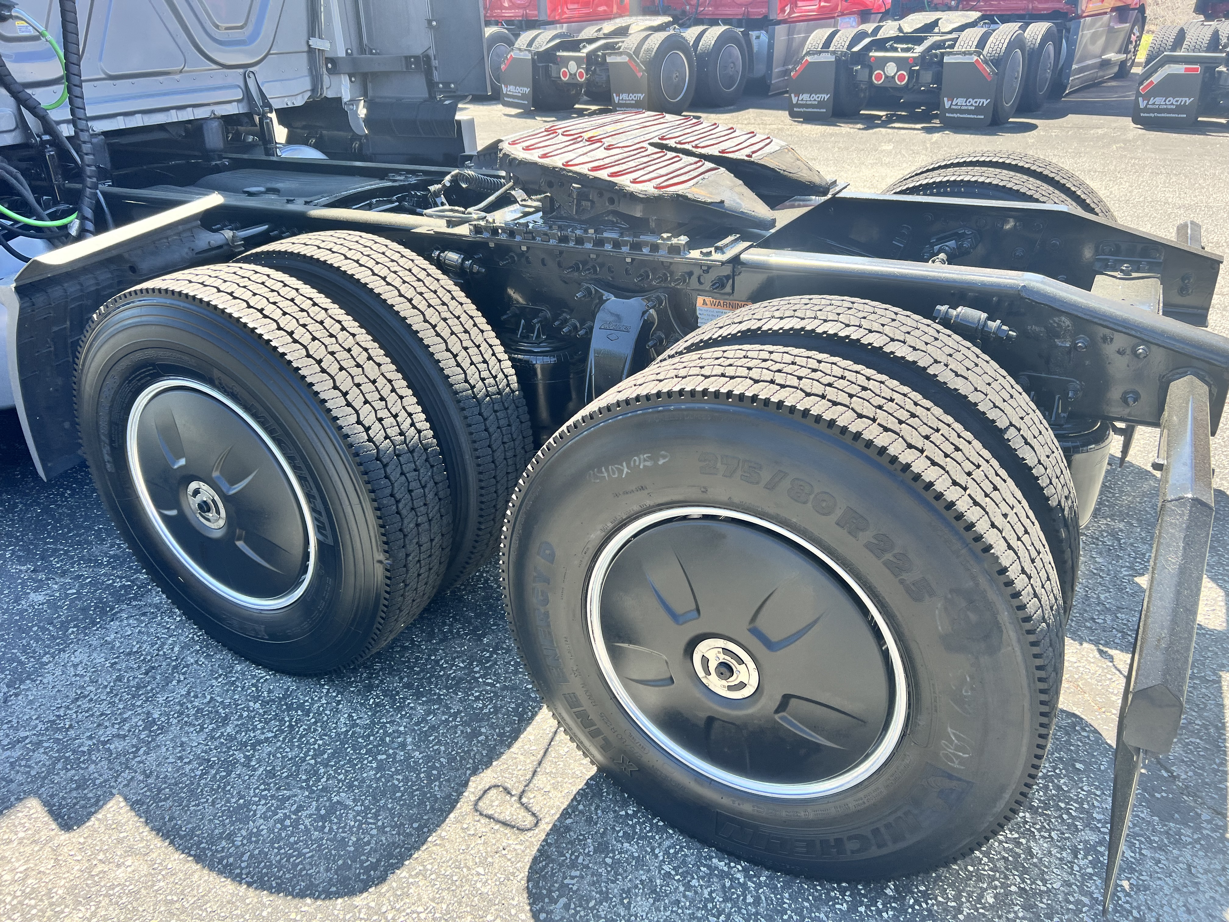 2021 FREIGHTLINER CASCADIA 126SLP - image 2