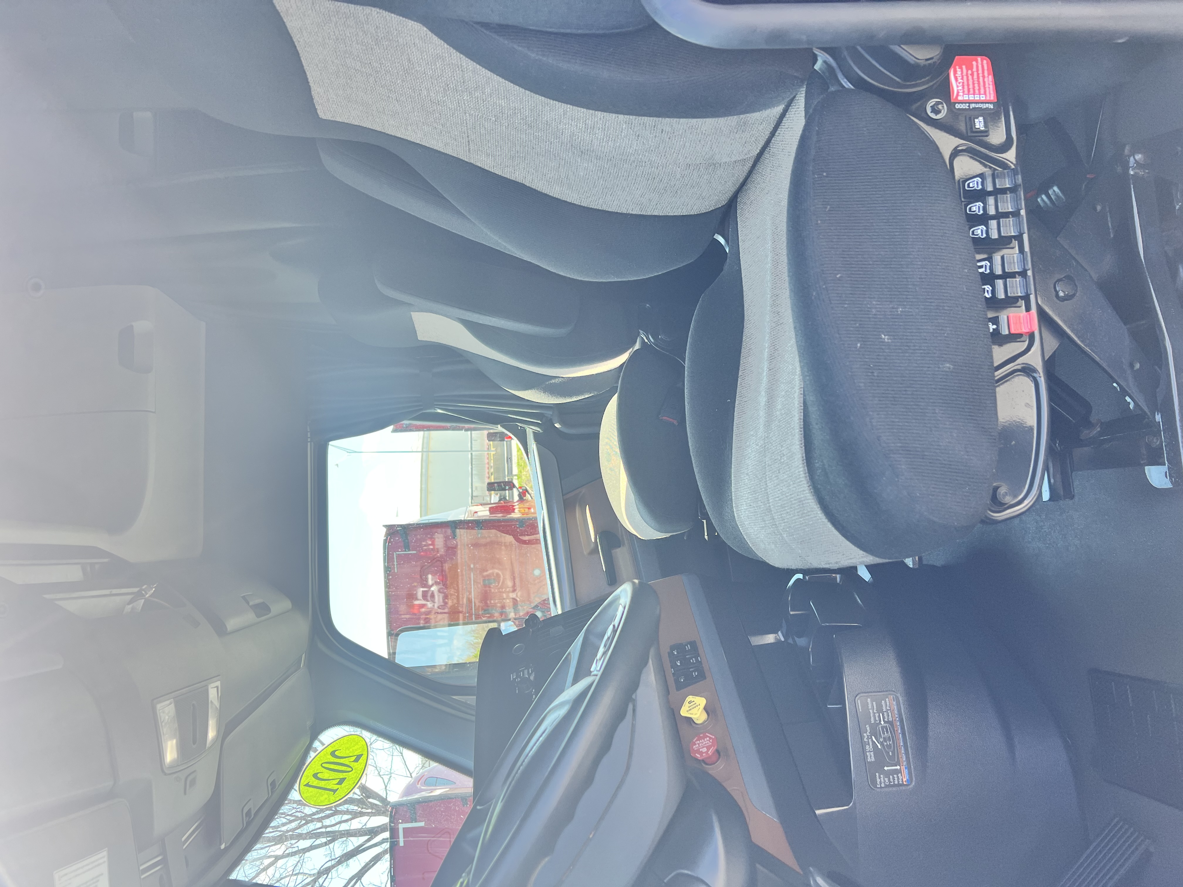 2021 FREIGHTLINER CASCADIA 126SLP - image 14