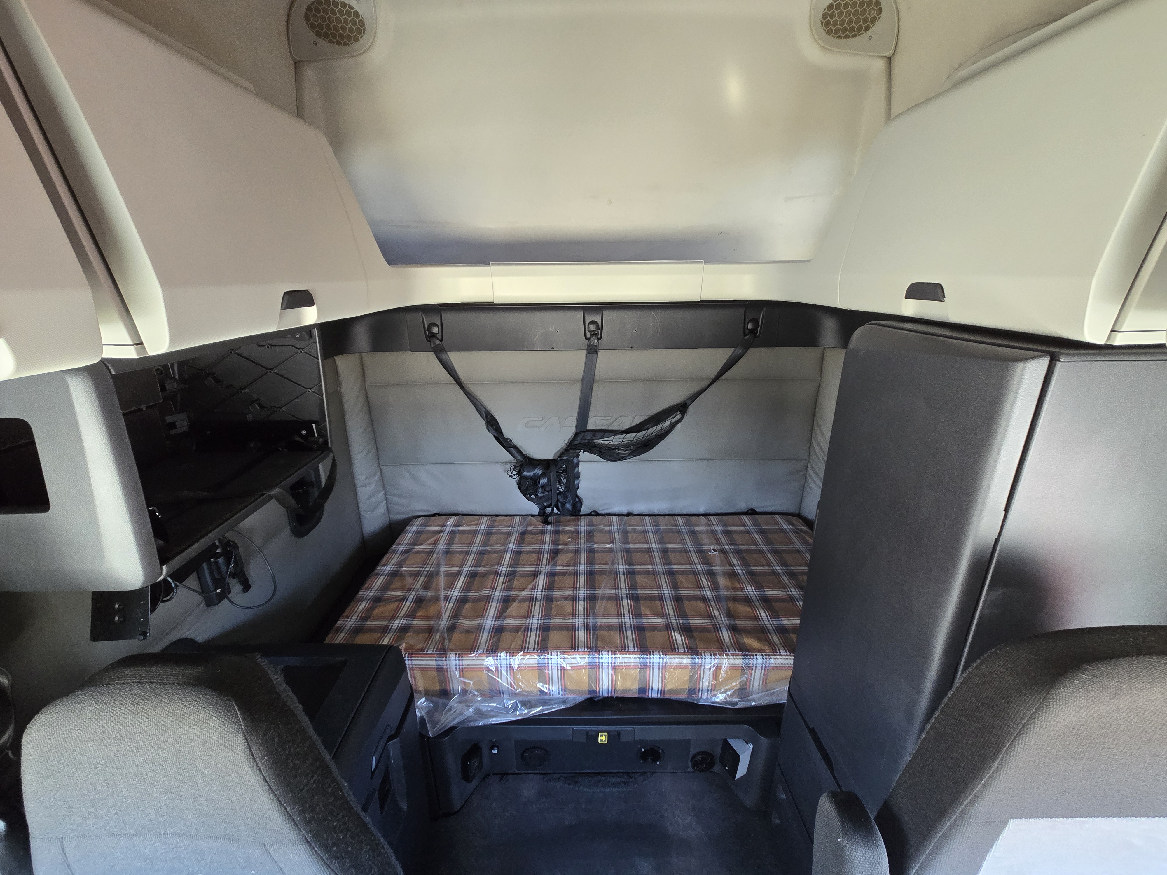 2021 FREIGHTLINER CASCADIA 126SLP - image 17