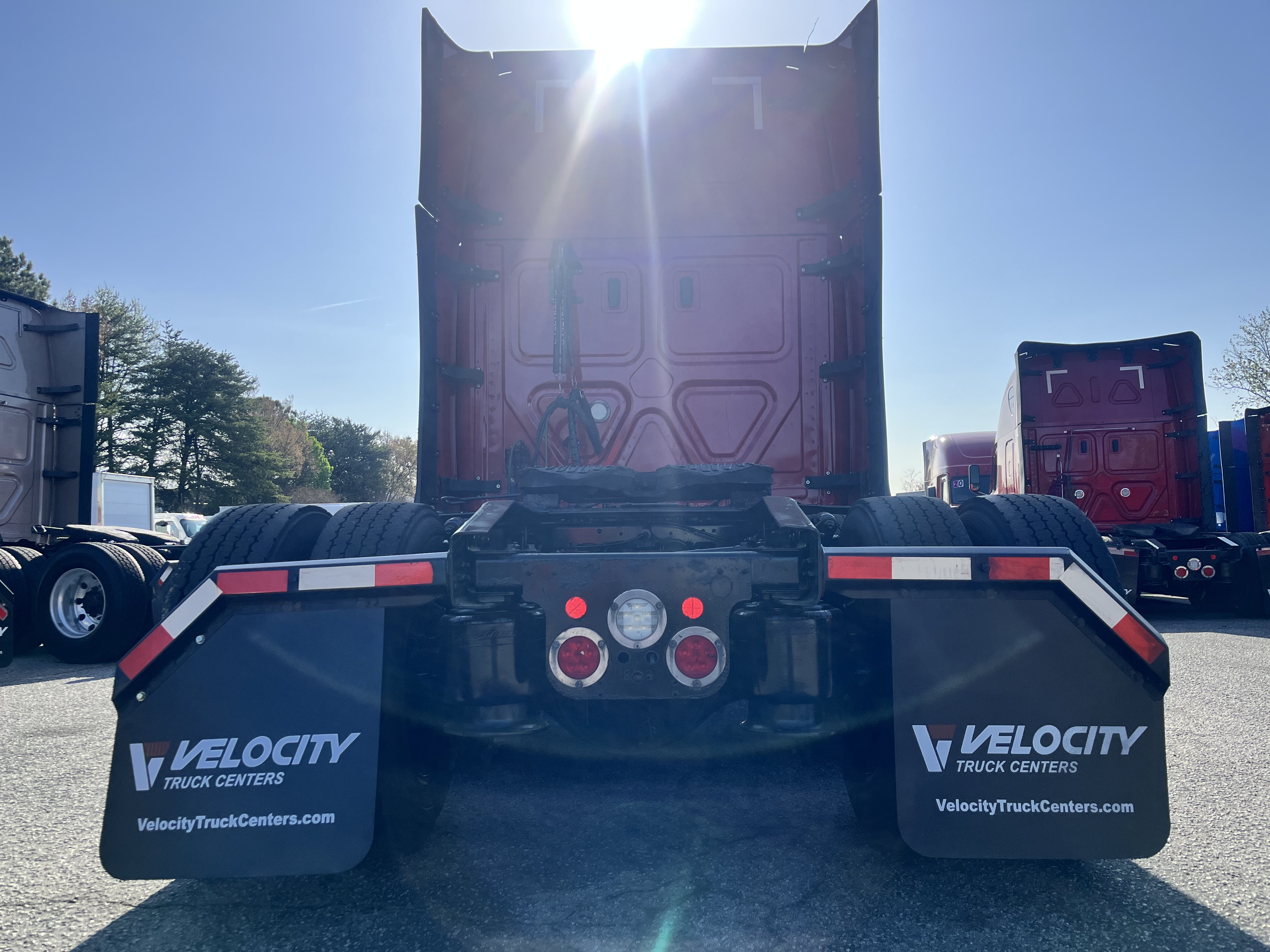 2021 FREIGHTLINER CASCADIA 126SLP - image 4