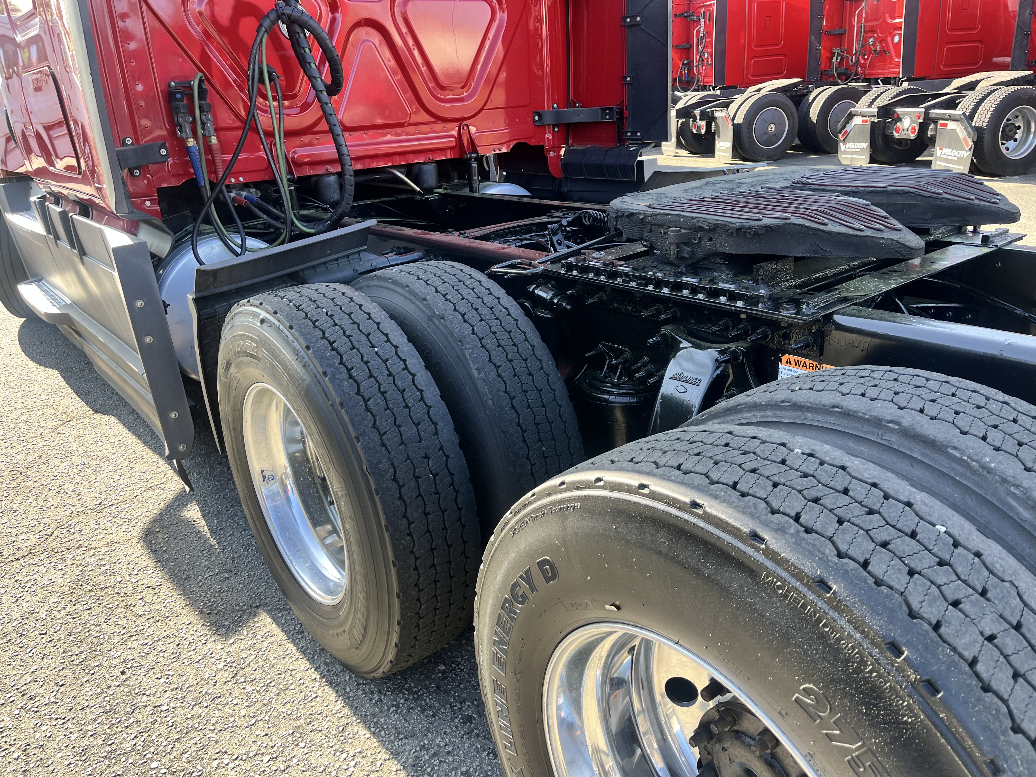 2021 FREIGHTLINER CASCADIA 126SLP - image 3