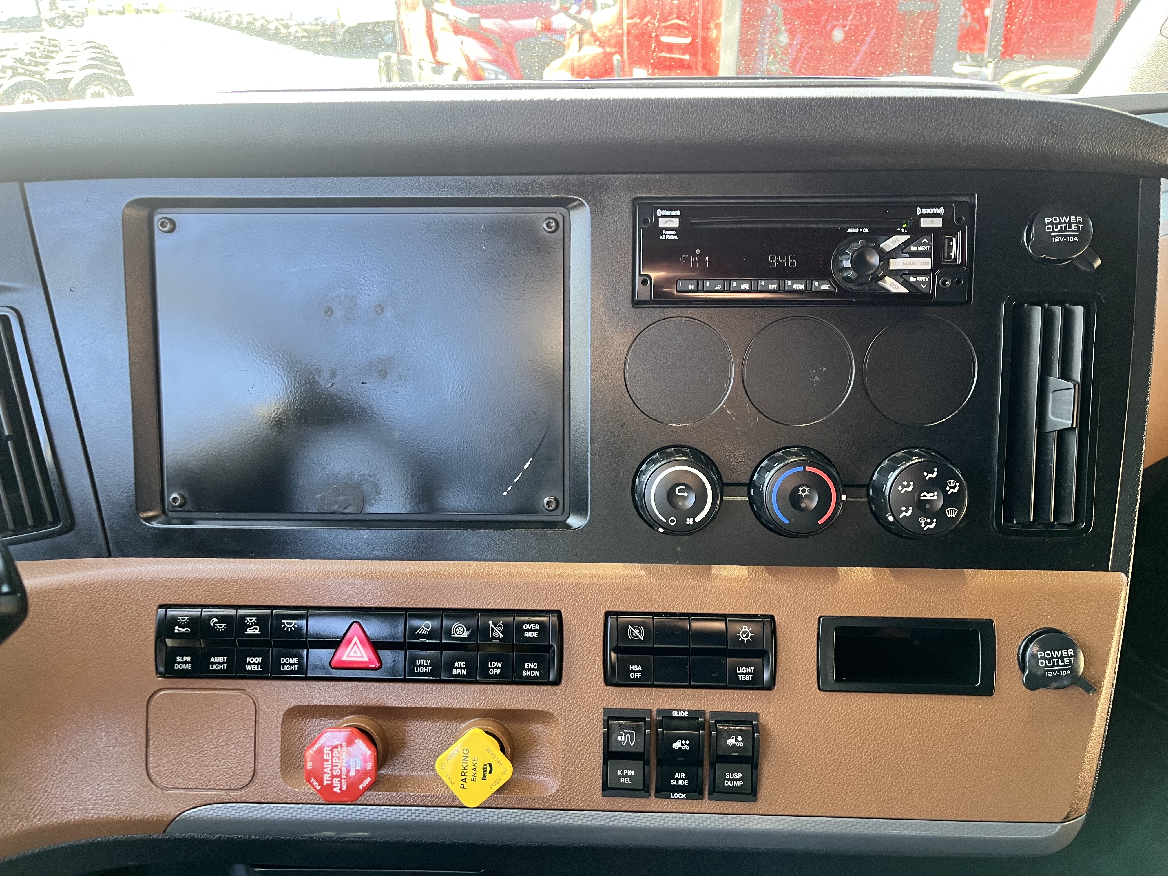 2021 FREIGHTLINER CASCADIA 126SLP - image 15