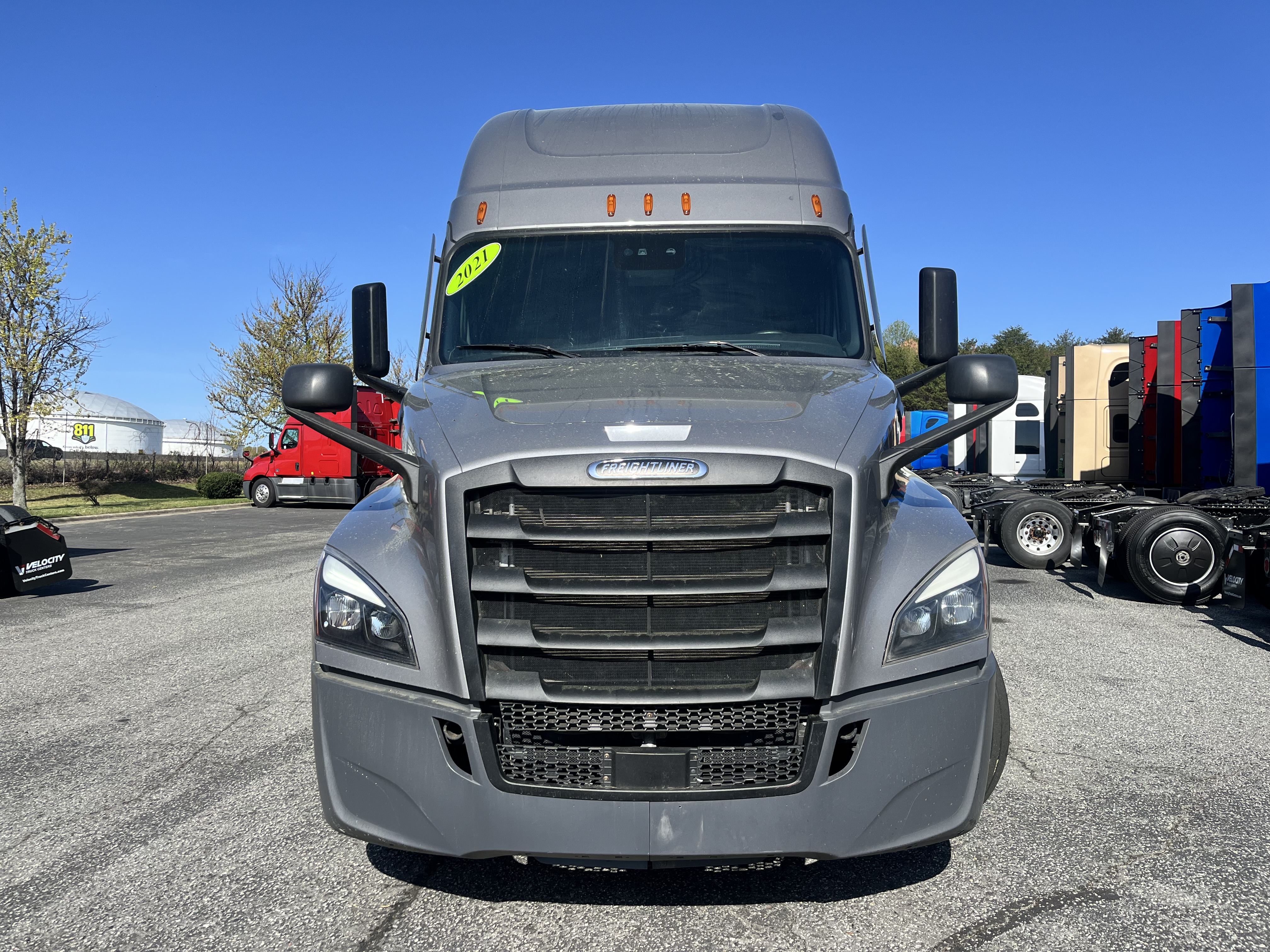 2021 FREIGHTLINER CASCADIA 126SLP - image 8
