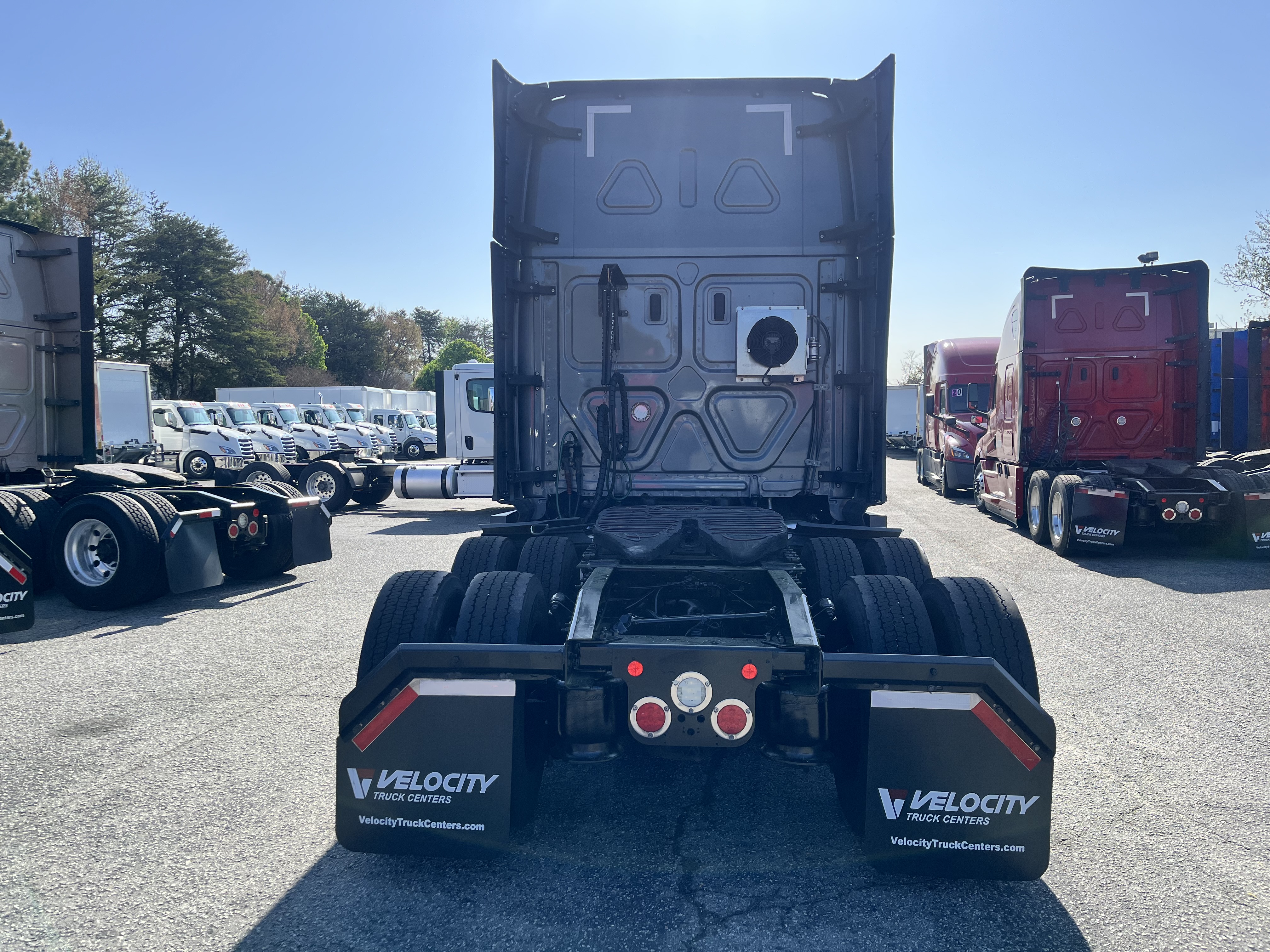 2021 FREIGHTLINER CASCADIA 126SLP - image 4