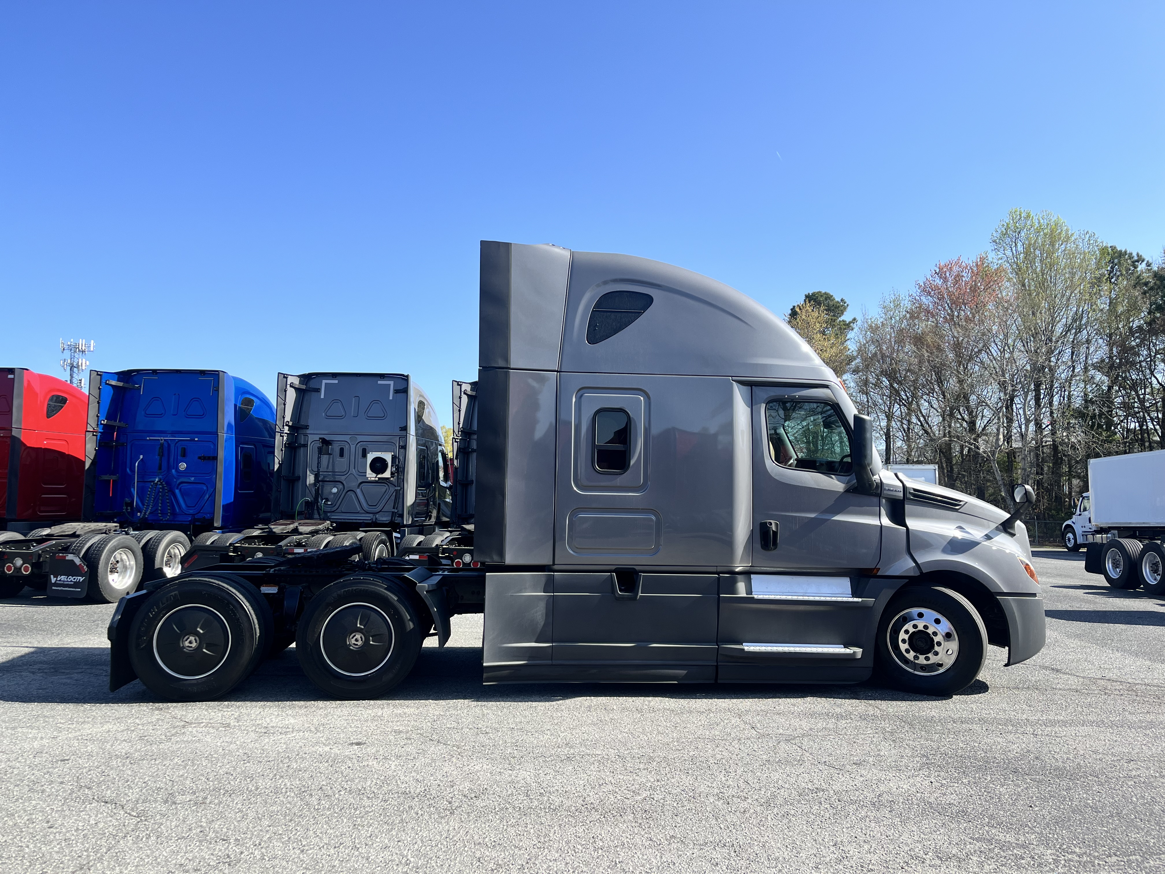 2021 FREIGHTLINER CASCADIA 126SLP - image 6
