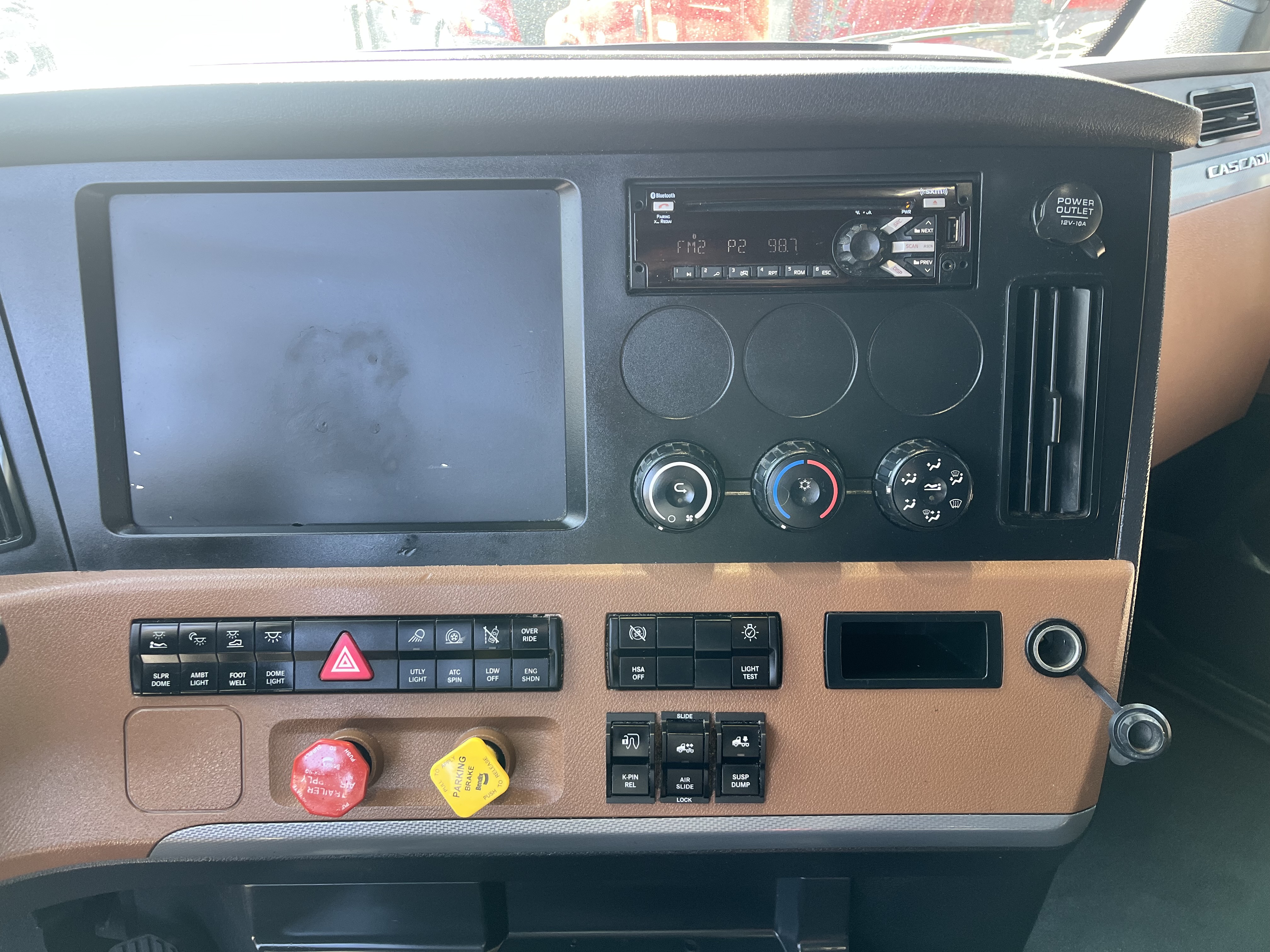 2021 FREIGHTLINER CASCADIA 126SLP - image 16