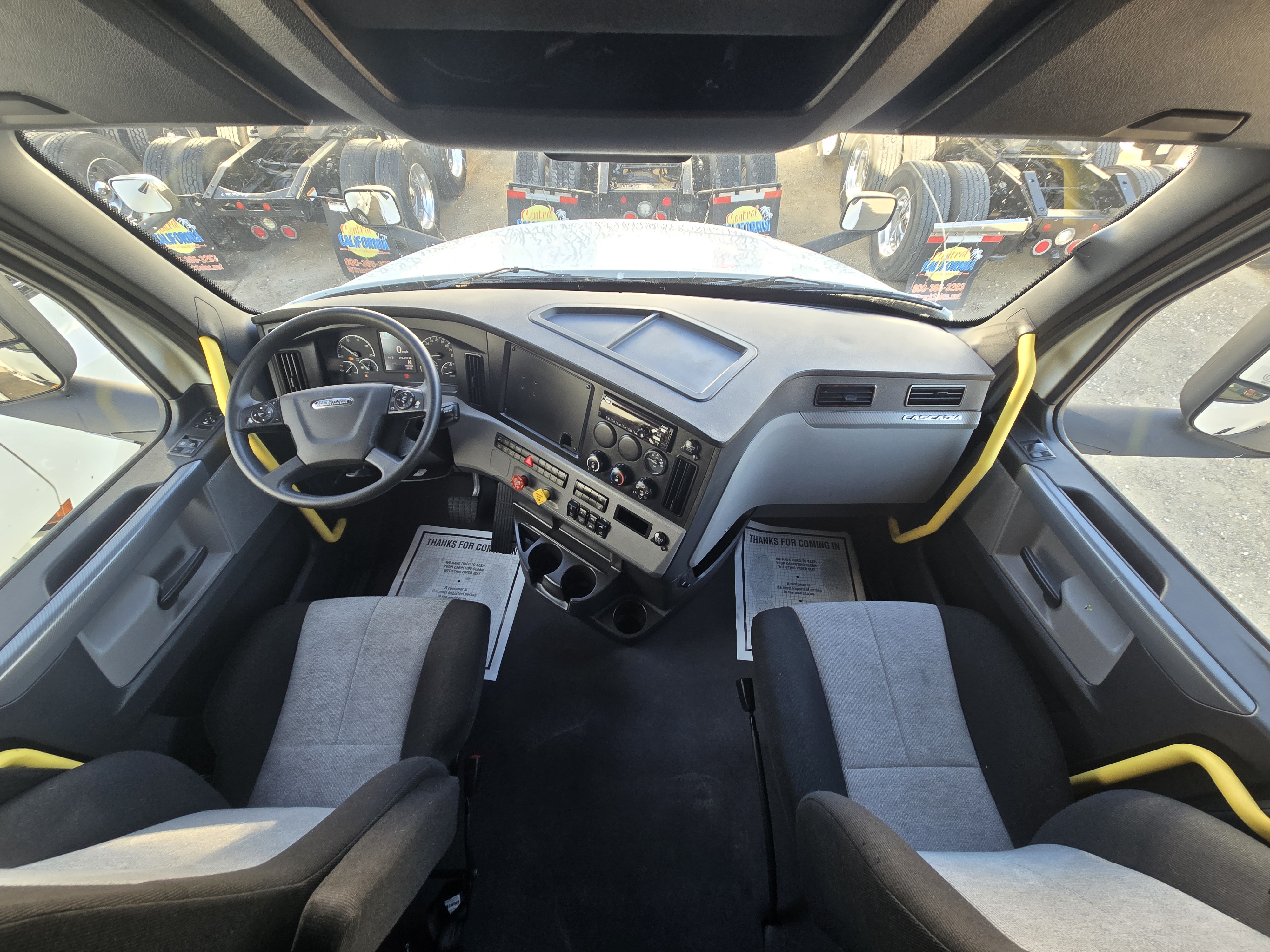 2021 FREIGHTLINER CASCADIA 126SLP - image 13