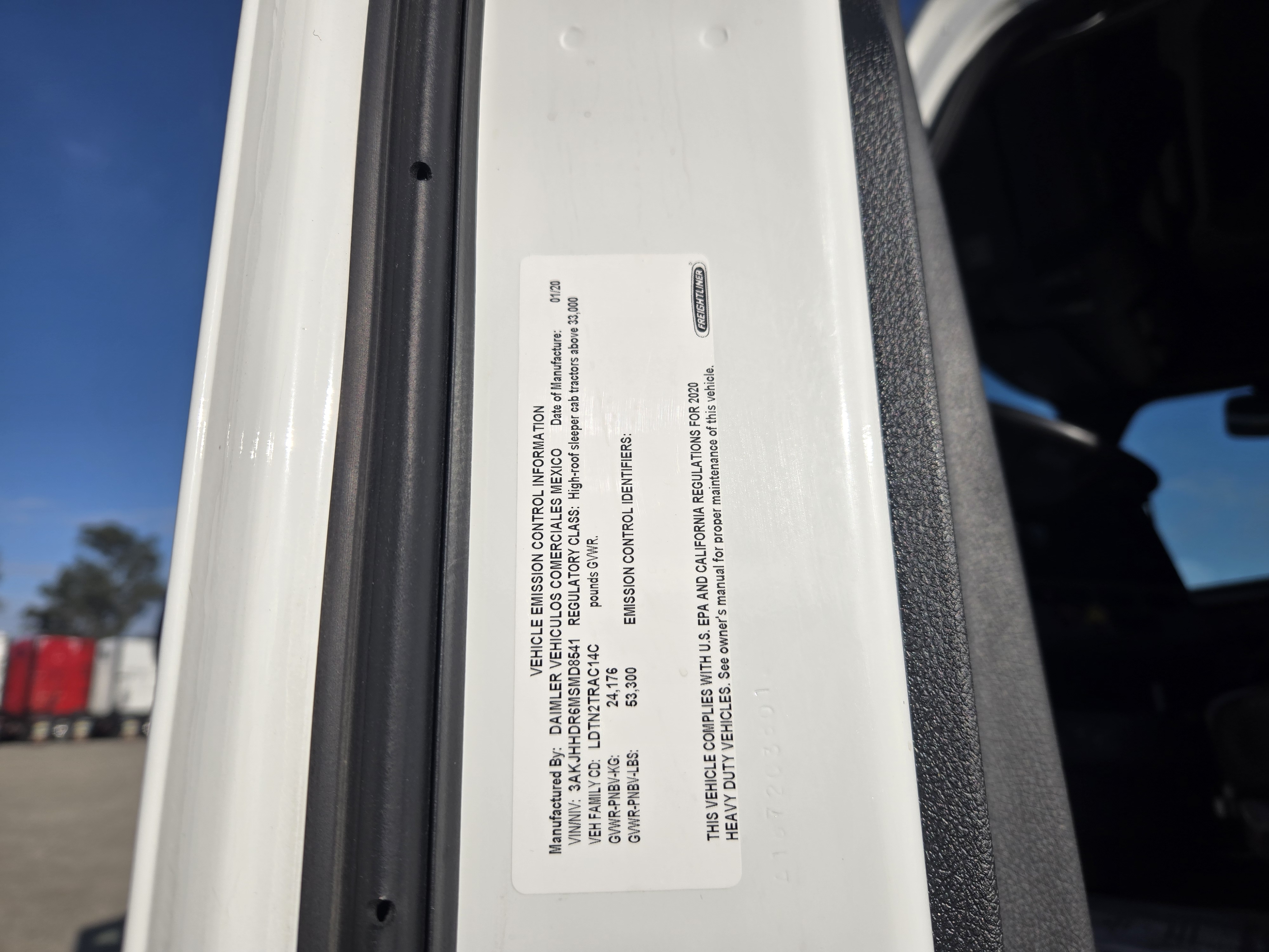 2021 FREIGHTLINER CASCADIA 126SLP - image 16