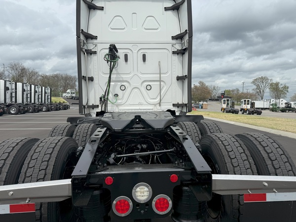 FREIGHTLINER CASCADIA 126SLP 2021