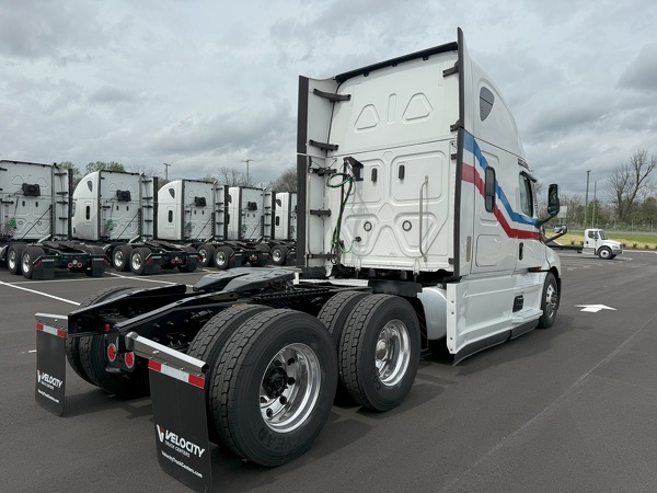 FREIGHTLINER CASCADIA 126SLP 2021