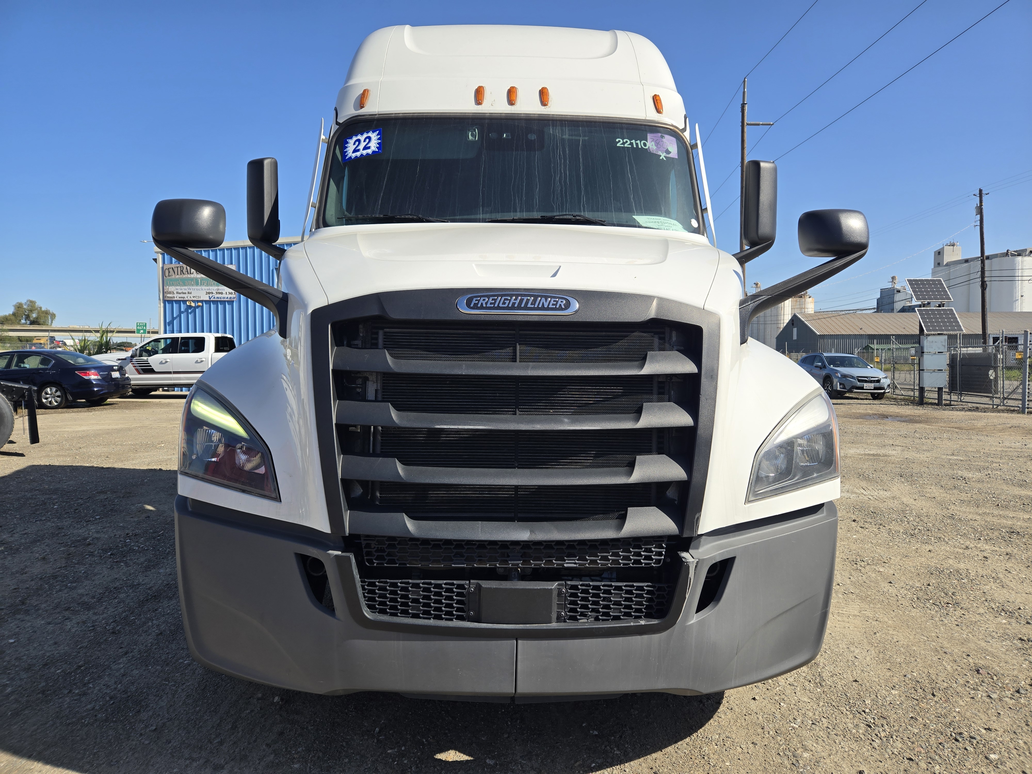 2022 FREIGHTLINER CASCADIA 126SLP - image 2