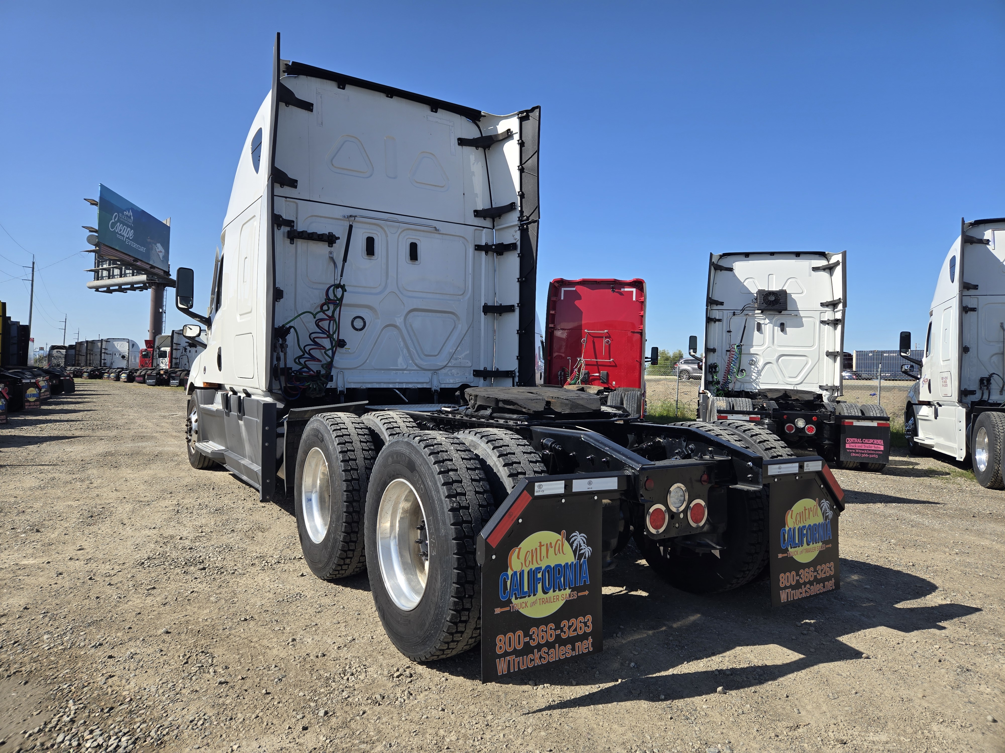 2022 FREIGHTLINER CASCADIA 126SLP - image 4