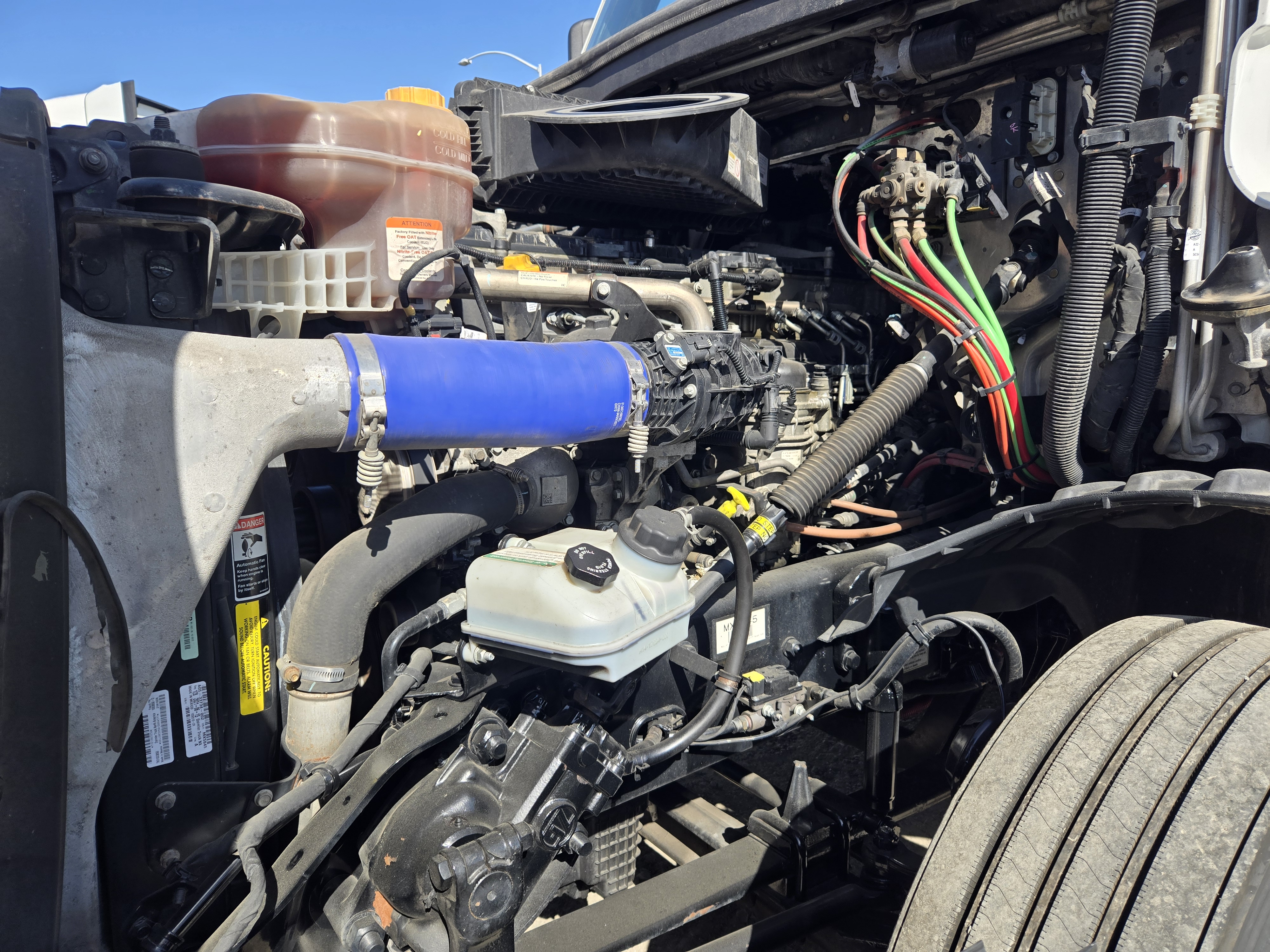 2022 FREIGHTLINER CASCADIA 126SLP - image 10