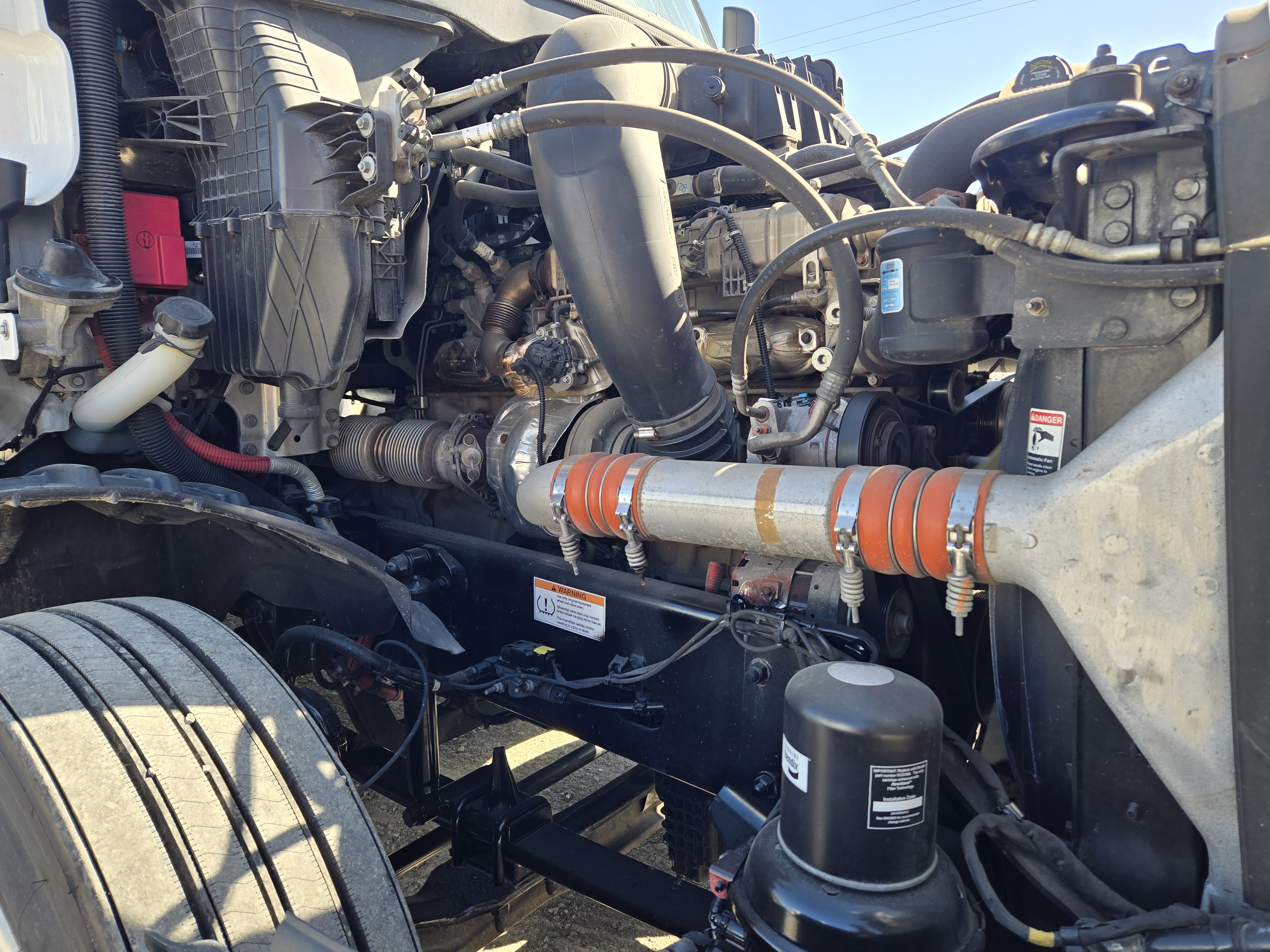 2022 FREIGHTLINER CASCADIA 126SLP - image 9