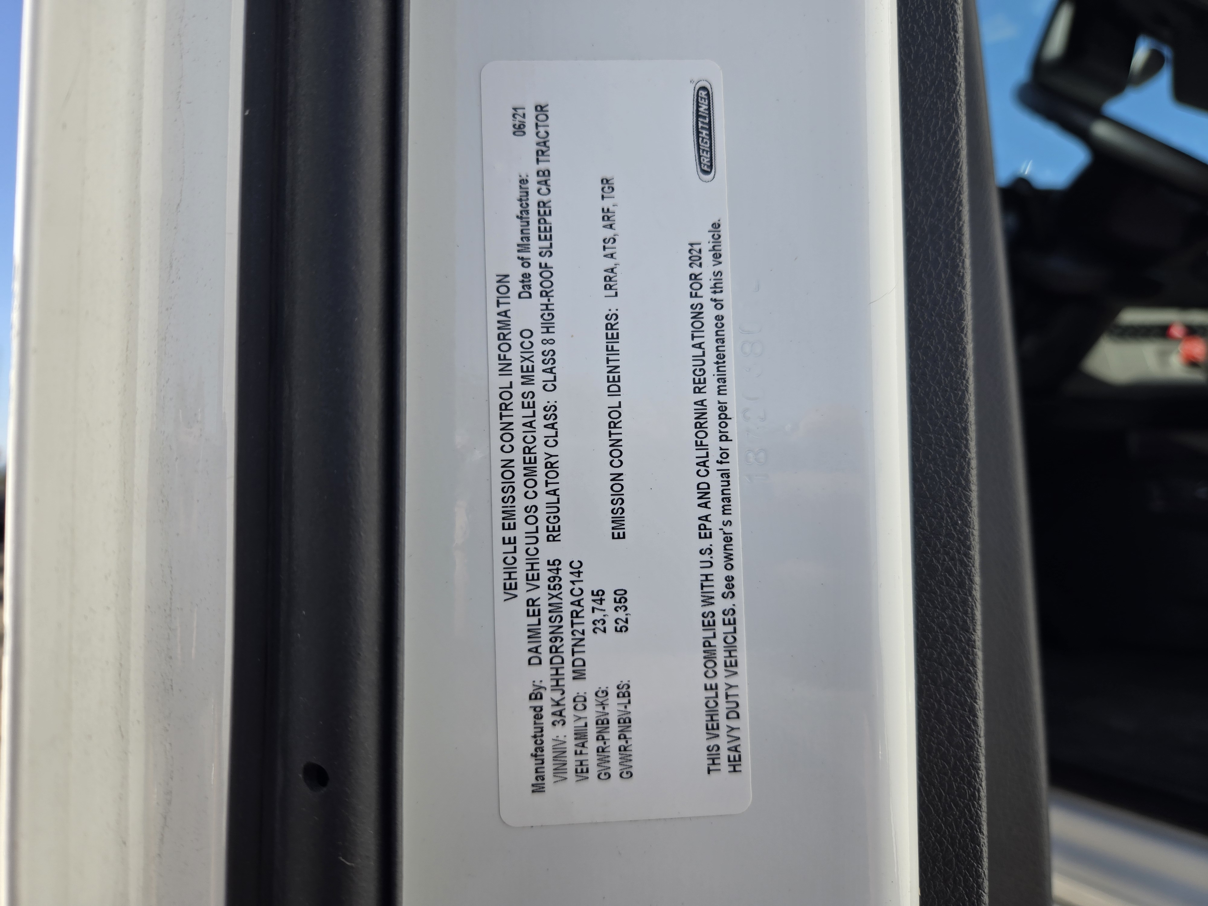 2022 FREIGHTLINER CASCADIA 126SLP - image 21