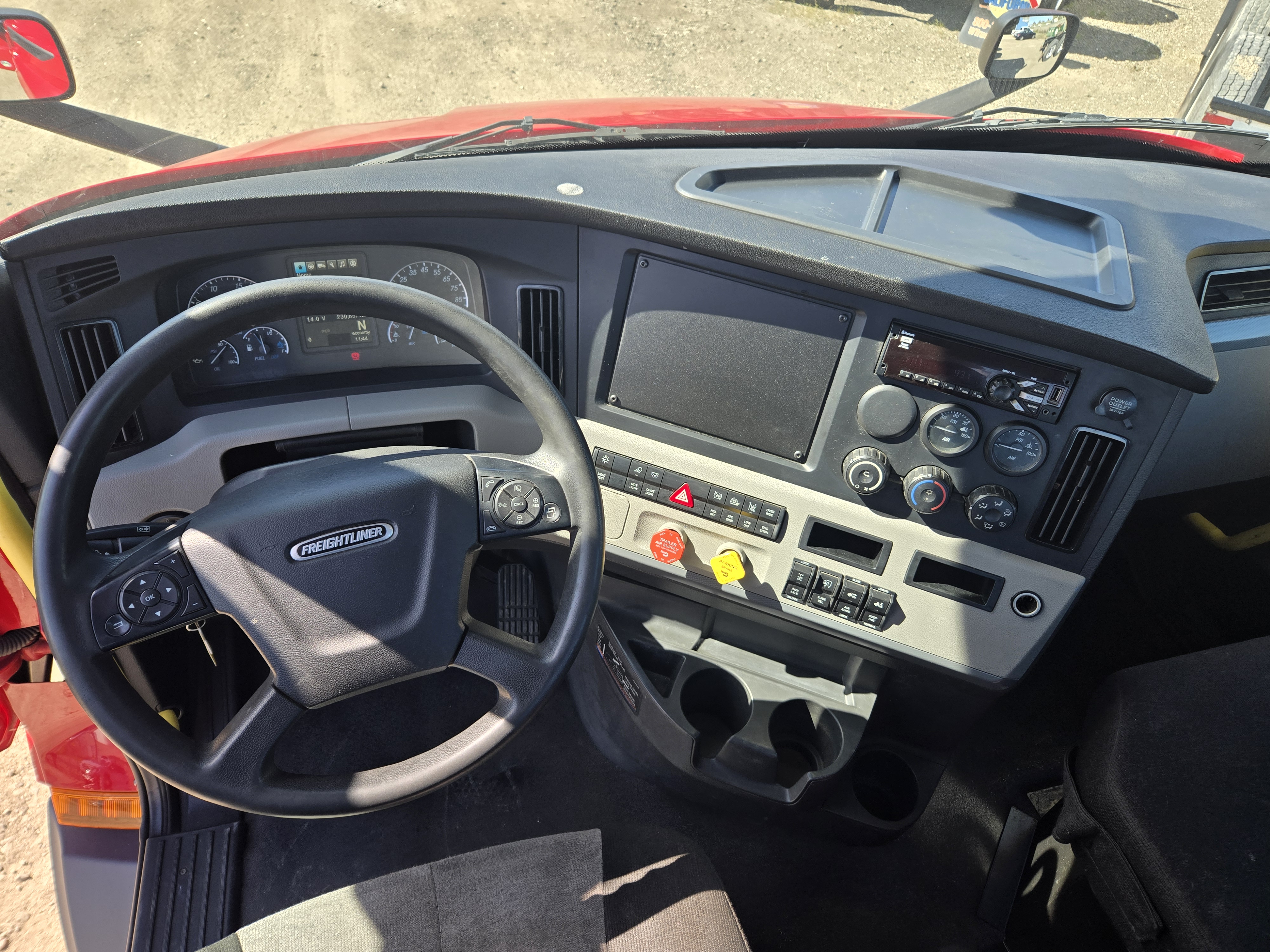 2021 FREIGHTLINER CASCADIA 116DC - image 16