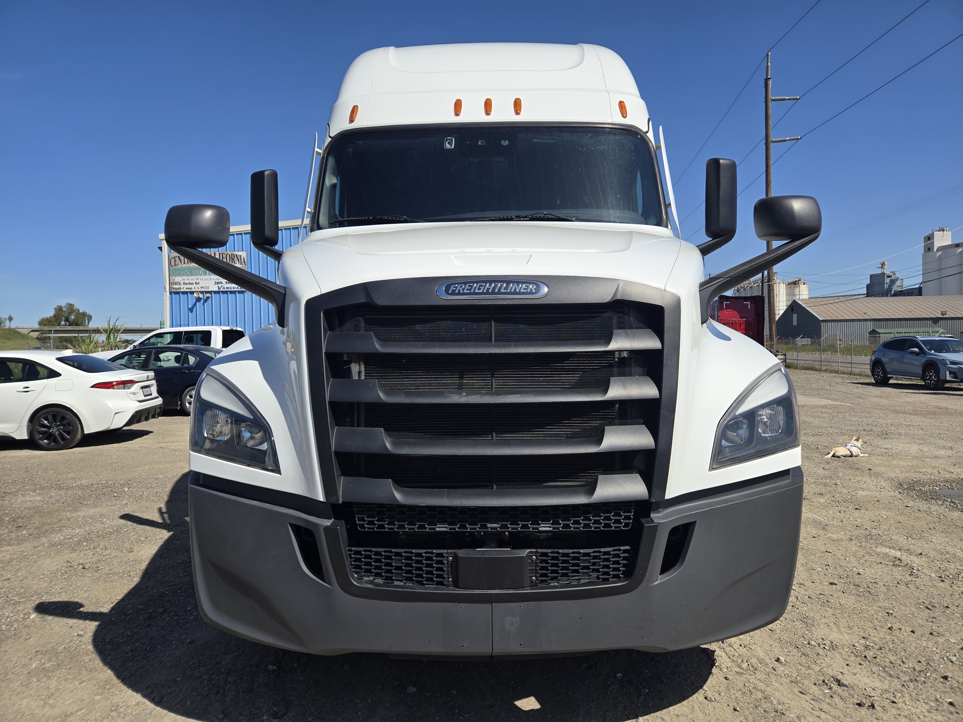 2023 FREIGHTLINER CASCADIA 126SLP - image 2