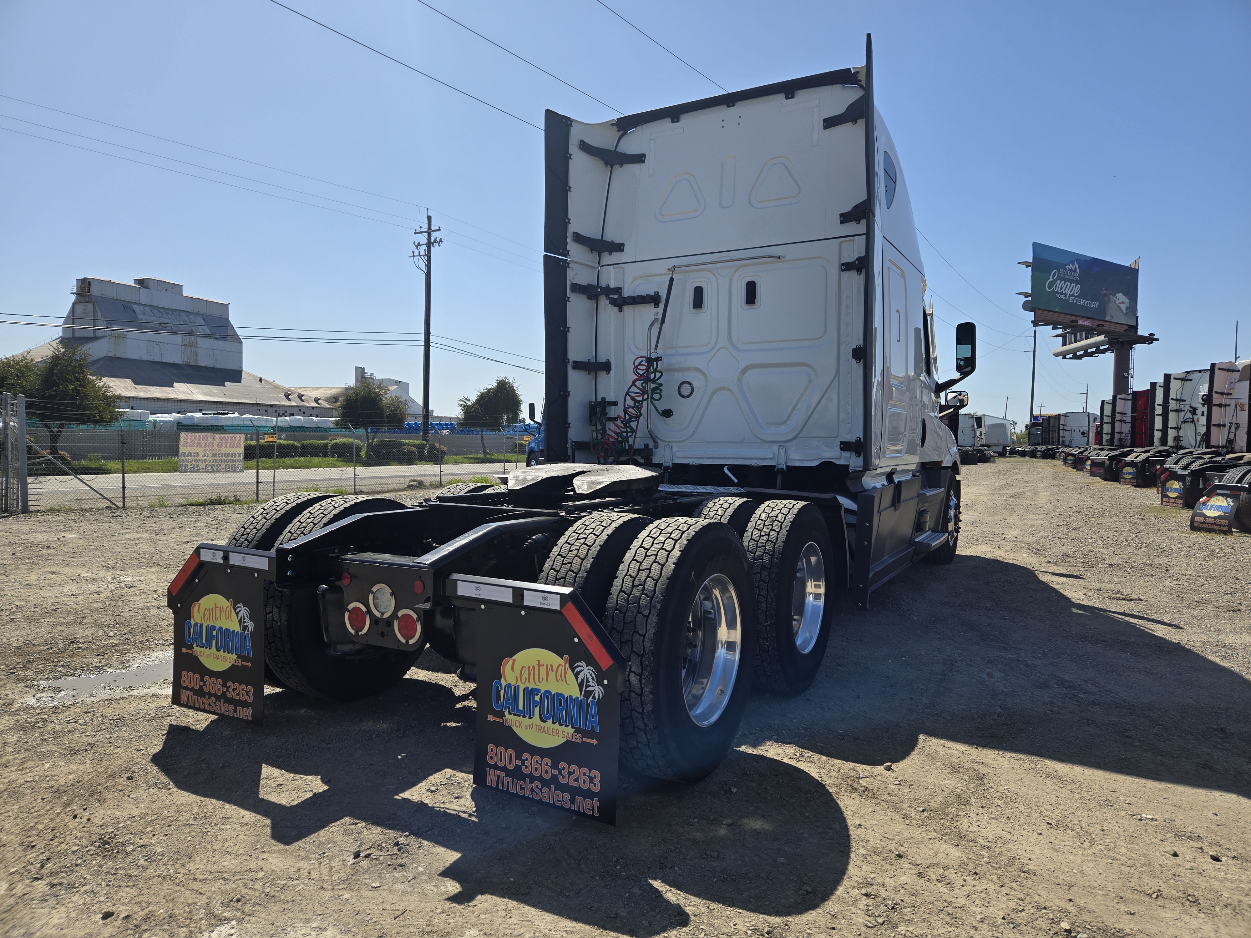 2023 FREIGHTLINER CASCADIA 126SLP - image 6