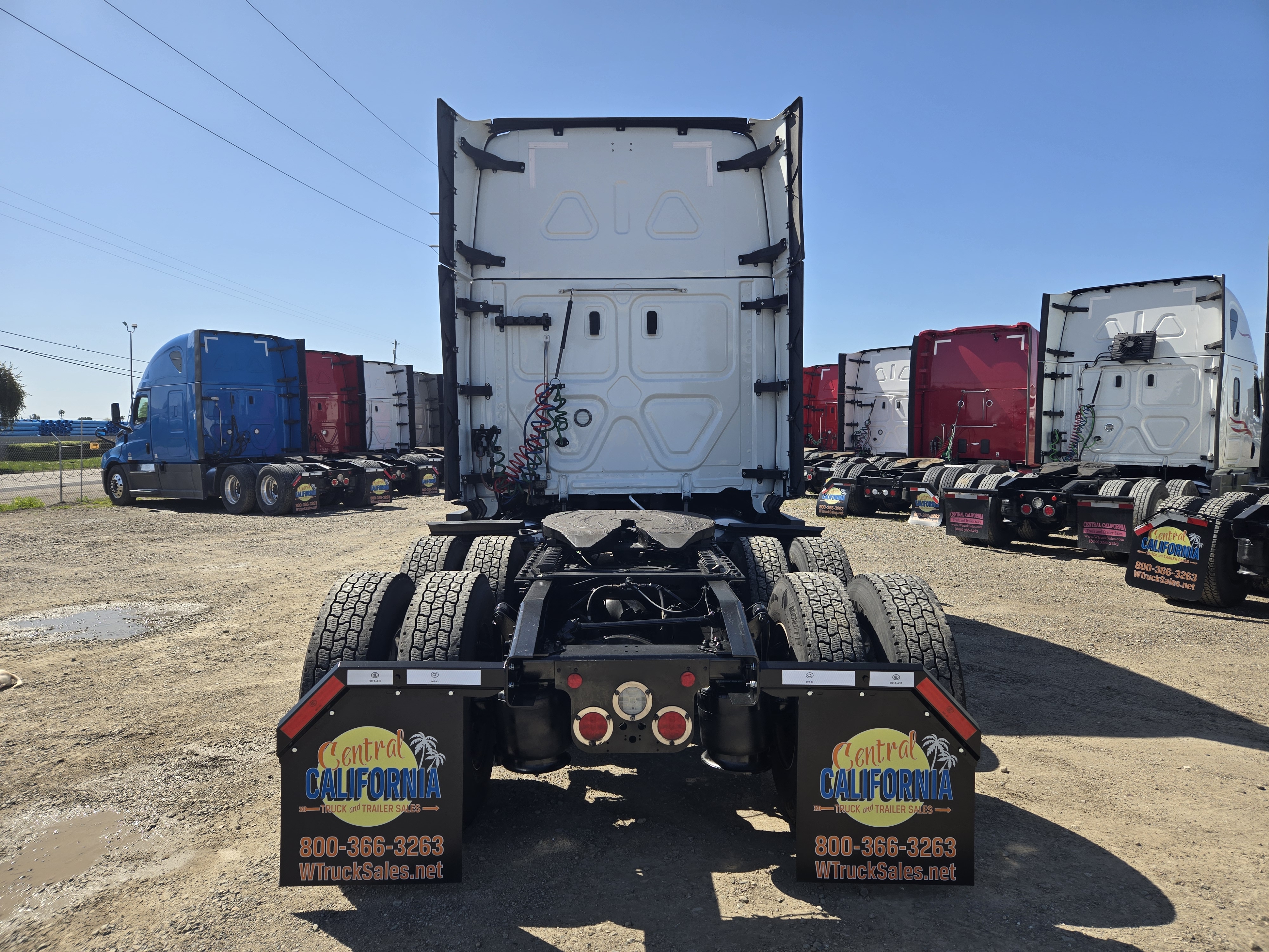 2023 FREIGHTLINER CASCADIA 126SLP - image 5
