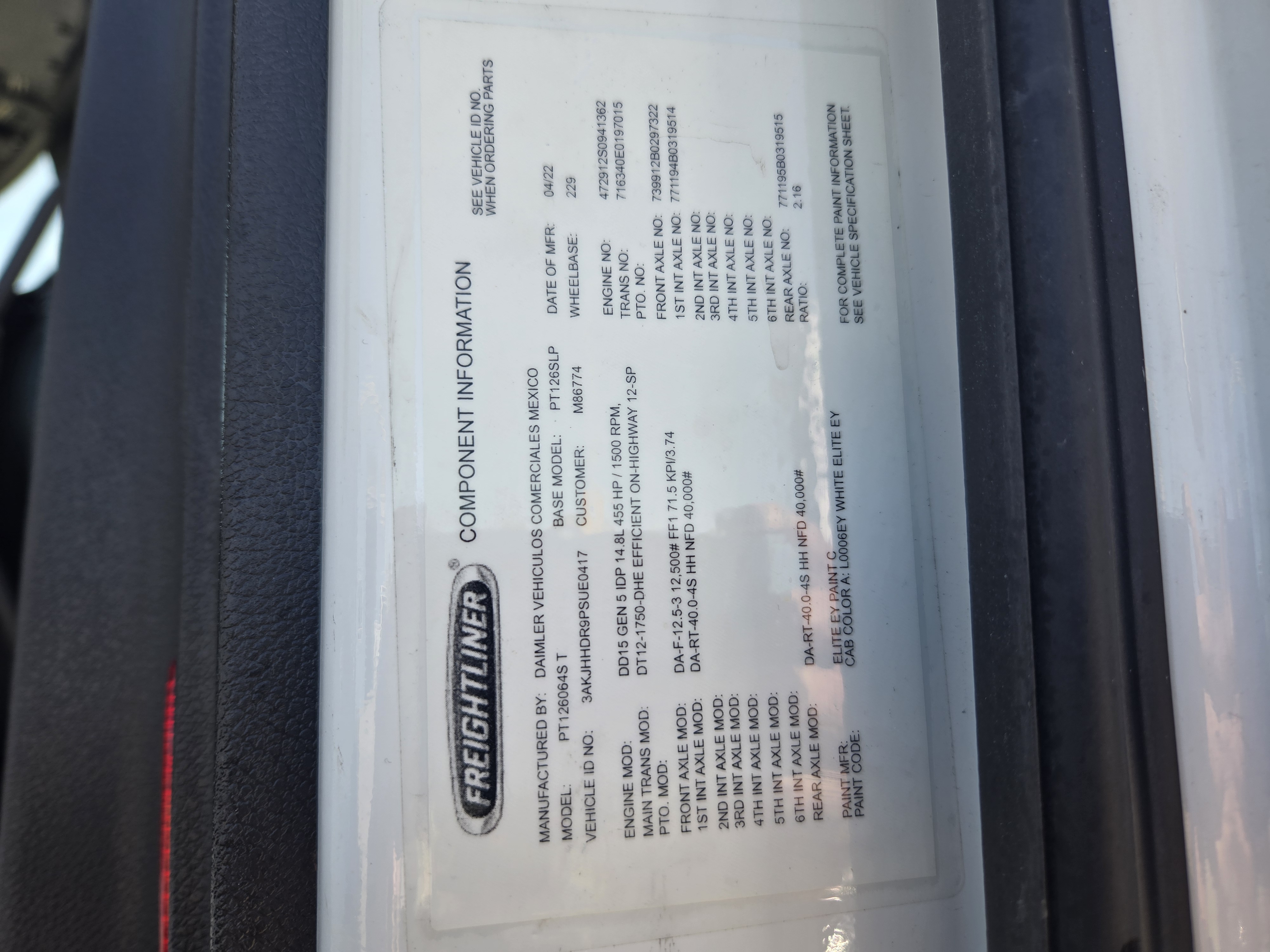 2023 FREIGHTLINER CASCADIA 126SLP - image 21