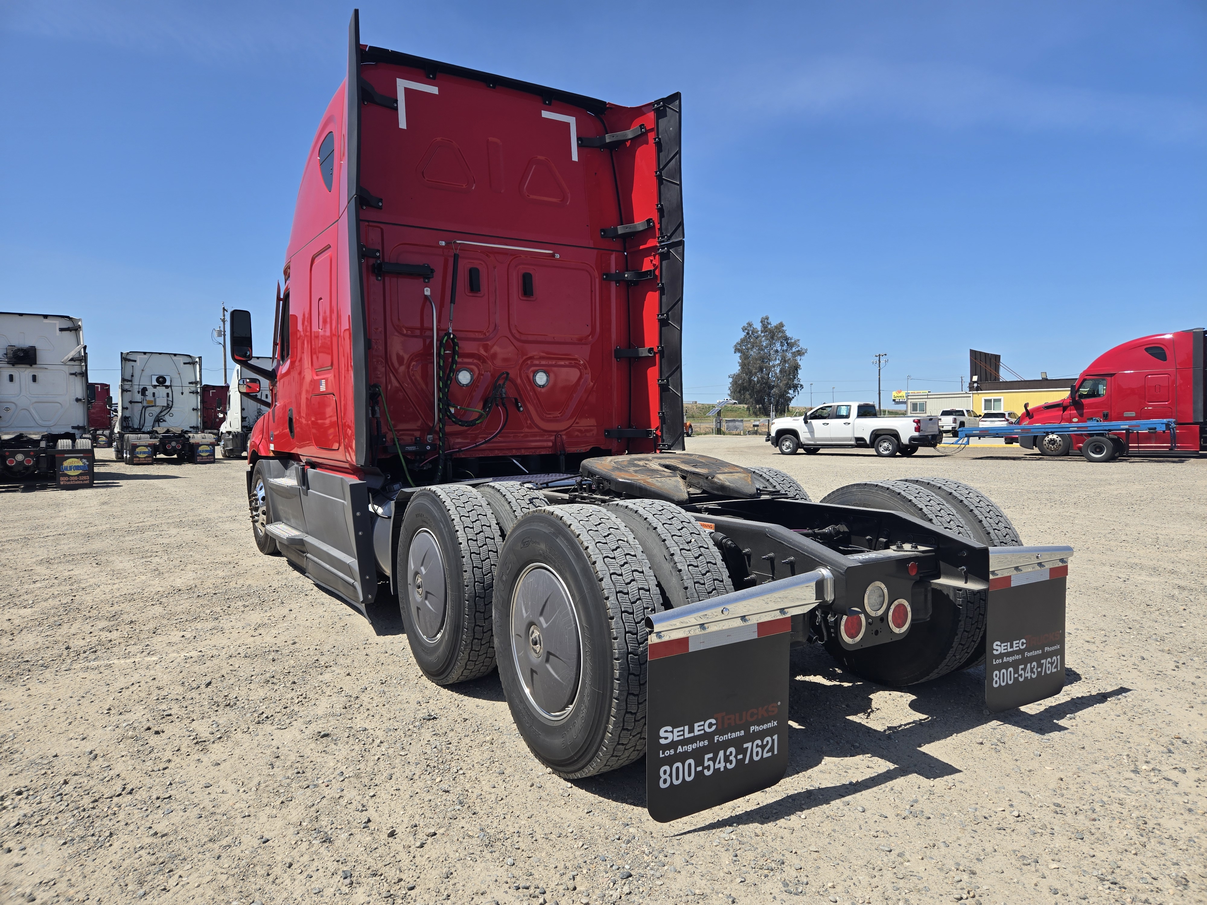 2021 FREIGHTLINER CASCADIA 126SLP - image 4