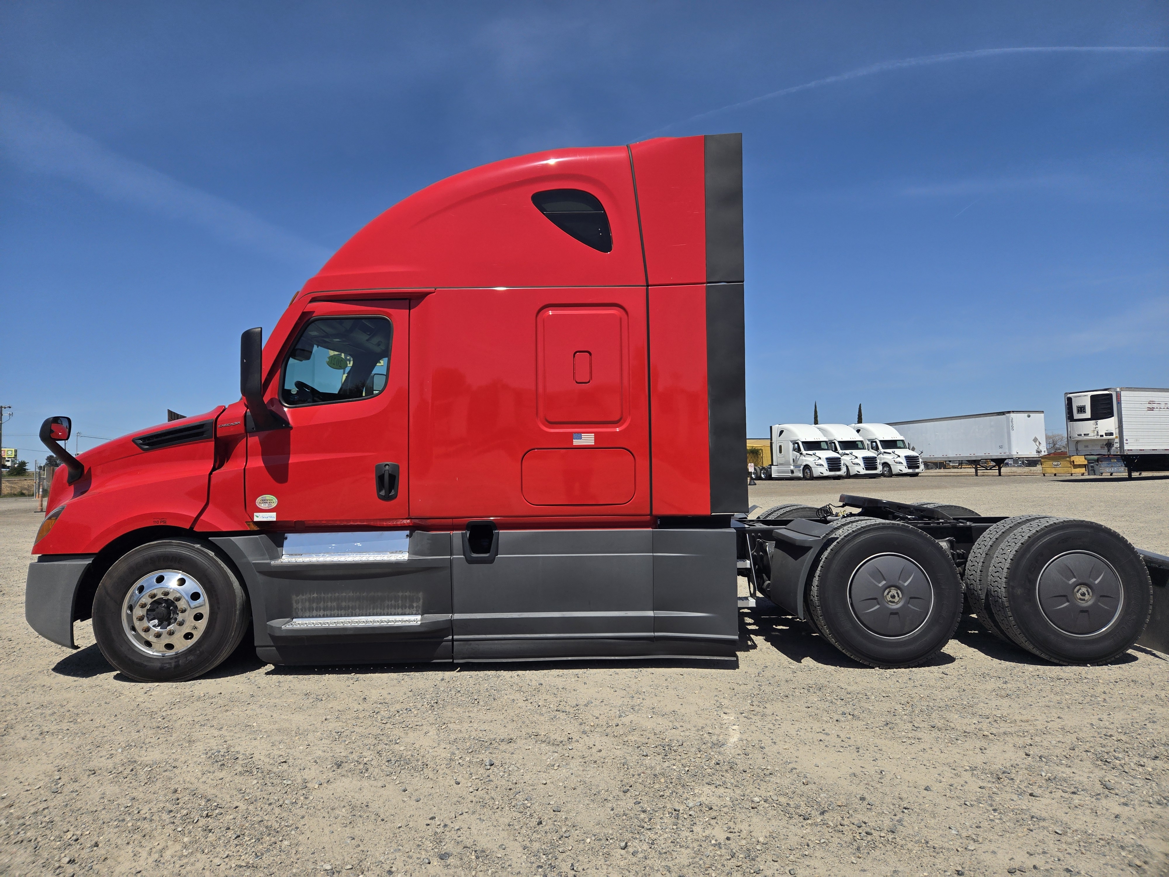 2021 FREIGHTLINER CASCADIA 126SLP - image 3