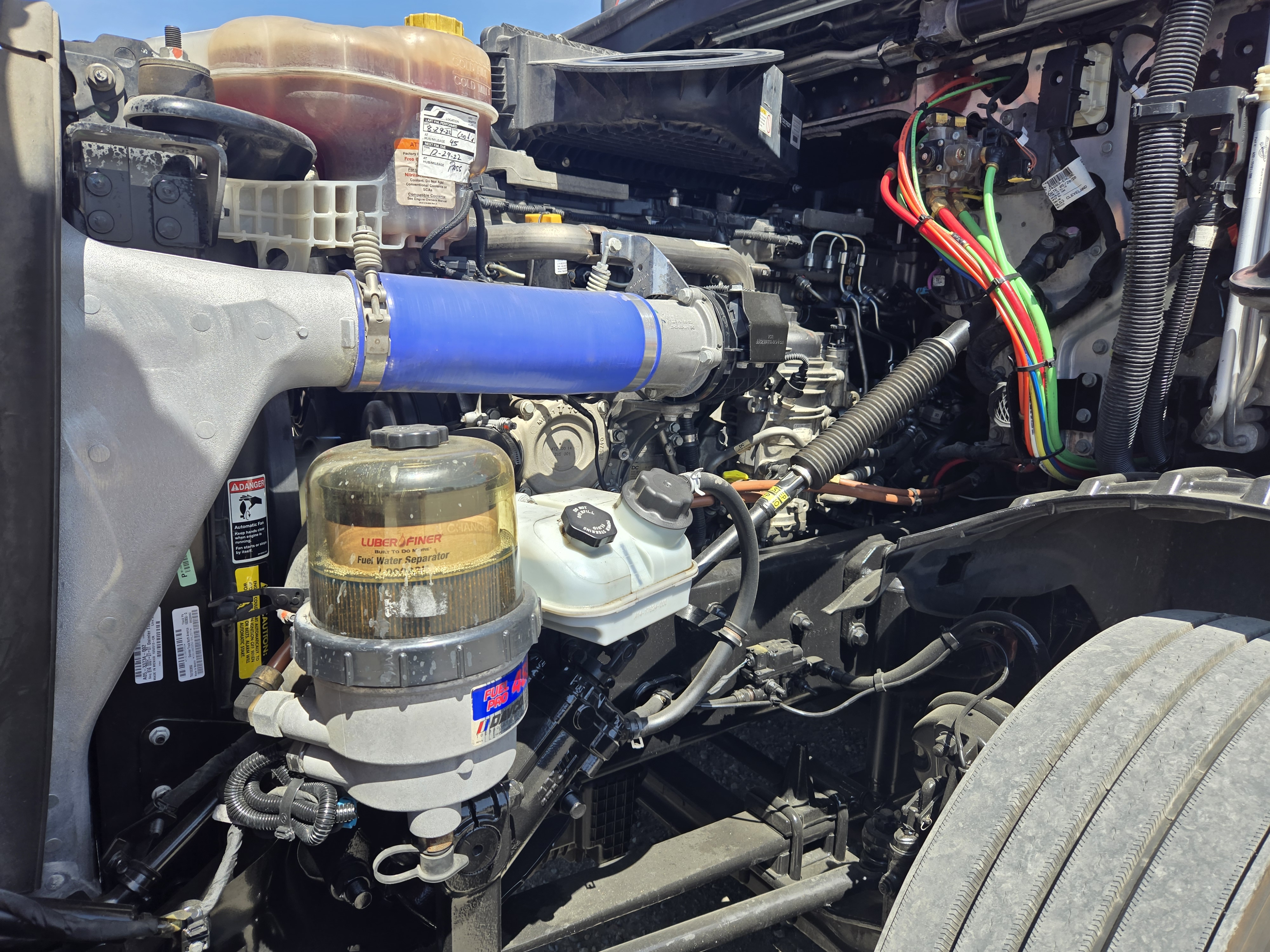 2021 FREIGHTLINER CASCADIA 126SLP - image 10