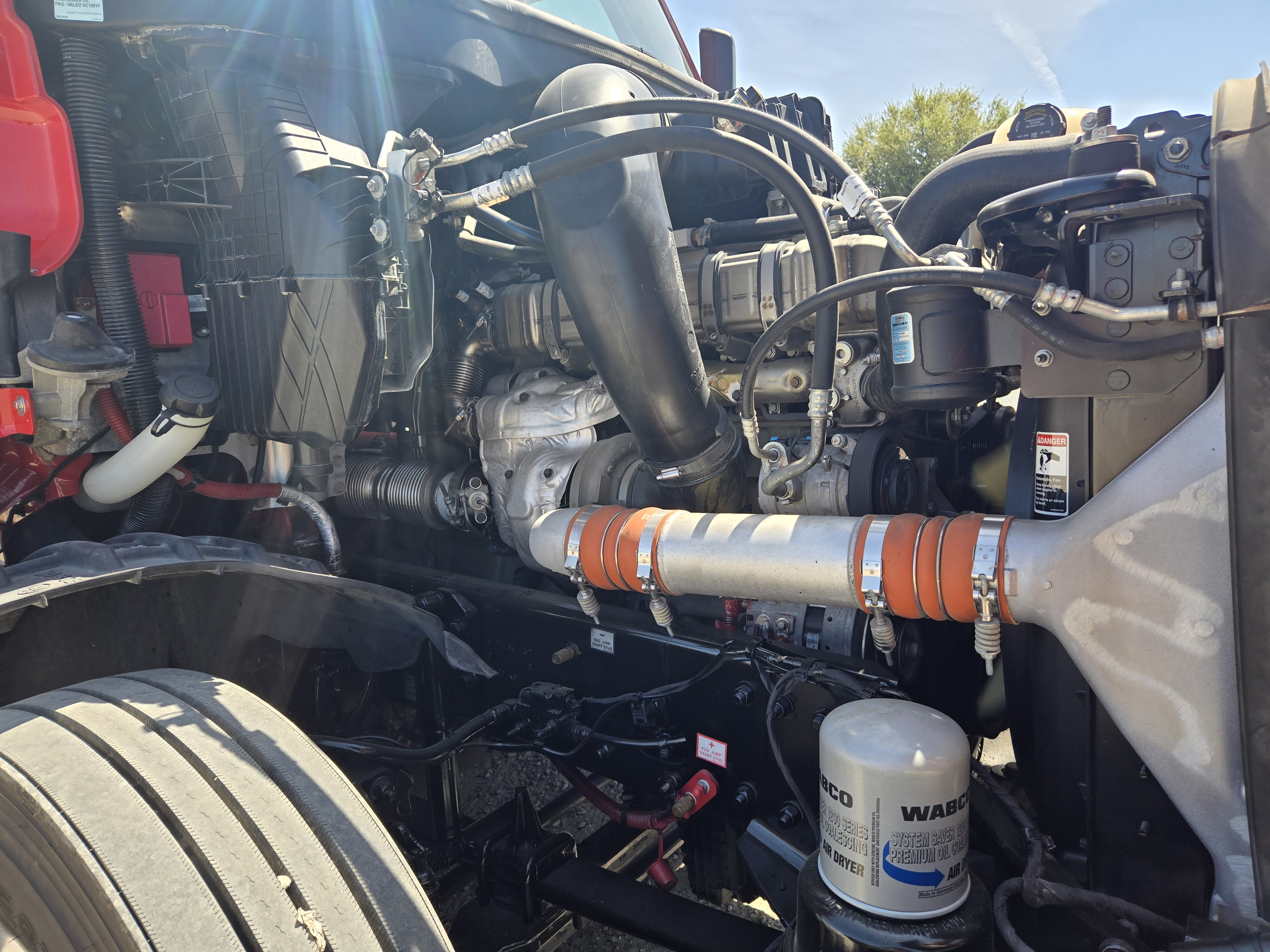 2021 FREIGHTLINER CASCADIA 126SLP - image 9