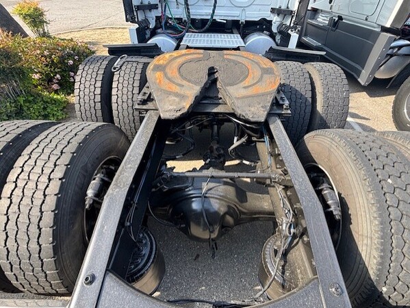 FREIGHTLINER CASCADIA 126SLP 2024