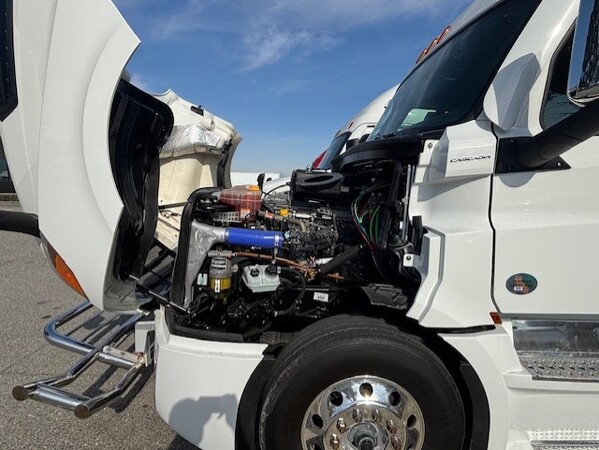 FREIGHTLINER CASCADIA 126SLP 2024