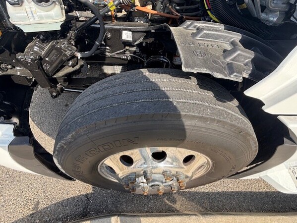 FREIGHTLINER CASCADIA 126SLP 2024