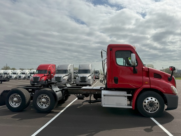 FREIGHTLINER CASCADIA 113DC 2019