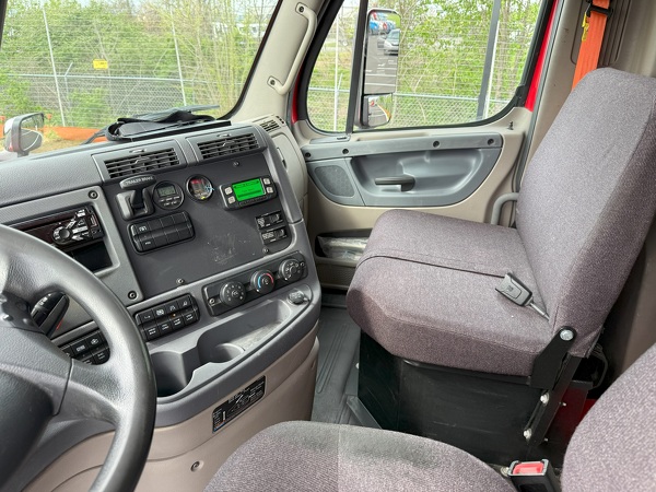 FREIGHTLINER CASCADIA 113DC 2019