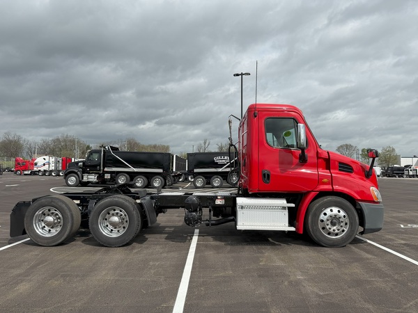 FREIGHTLINER CASCADIA 113DC 2019