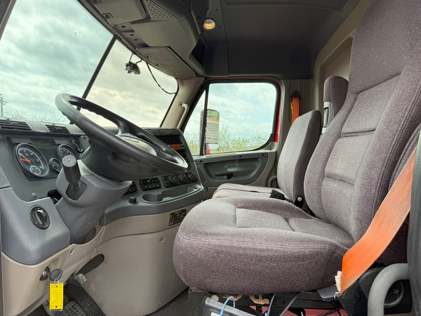 FREIGHTLINER CASCADIA 113DC 2019