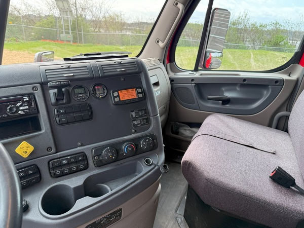 FREIGHTLINER CASCADIA 113DC 2019