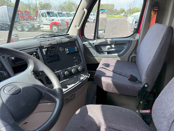 FREIGHTLINER CASCADIA 113DC 2019