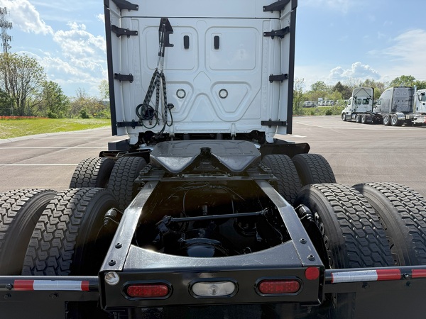 FREIGHTLINER CASCADIA 126SLP 2022