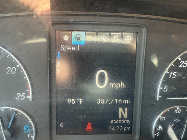 FREIGHTLINER CASCADIA 126SLP 2022