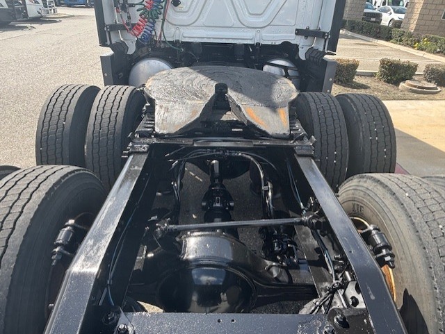 2021 FREIGHTLINER CASCADIA 126SLP - image 5